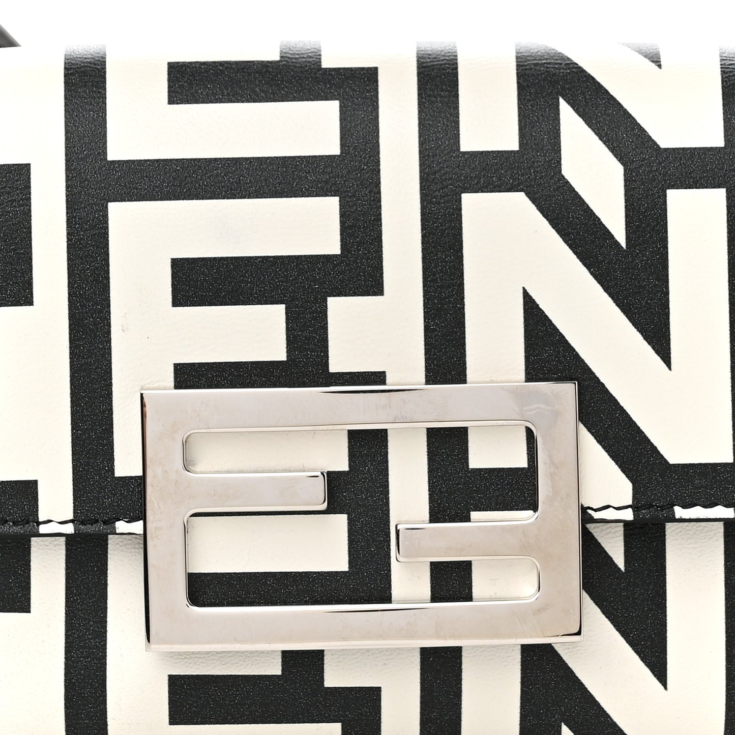X MARC JACOBS Nappa Vitello King Logo Print Phone Baguette White Black