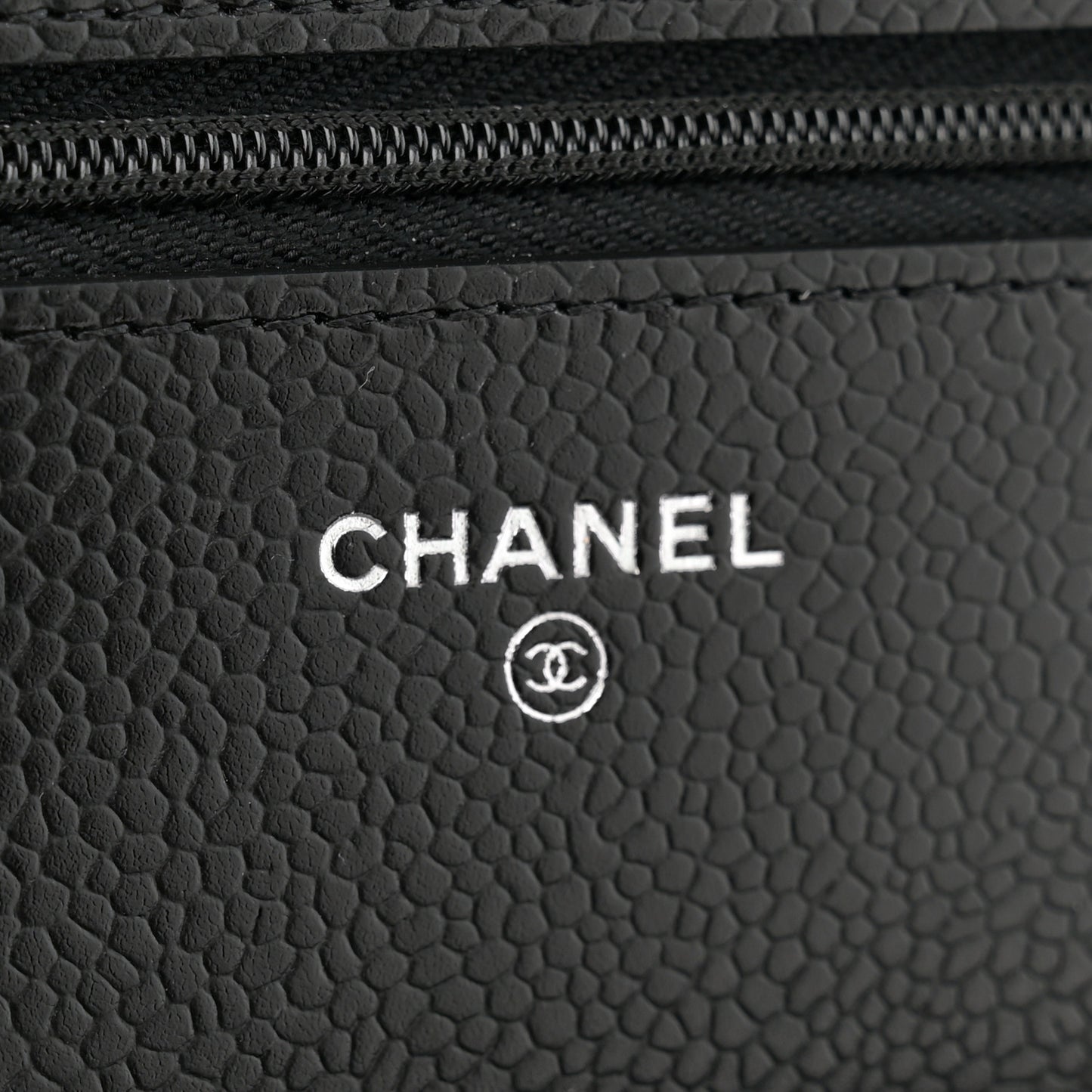 Caviar Quilted Wallet on Chain WOC Black