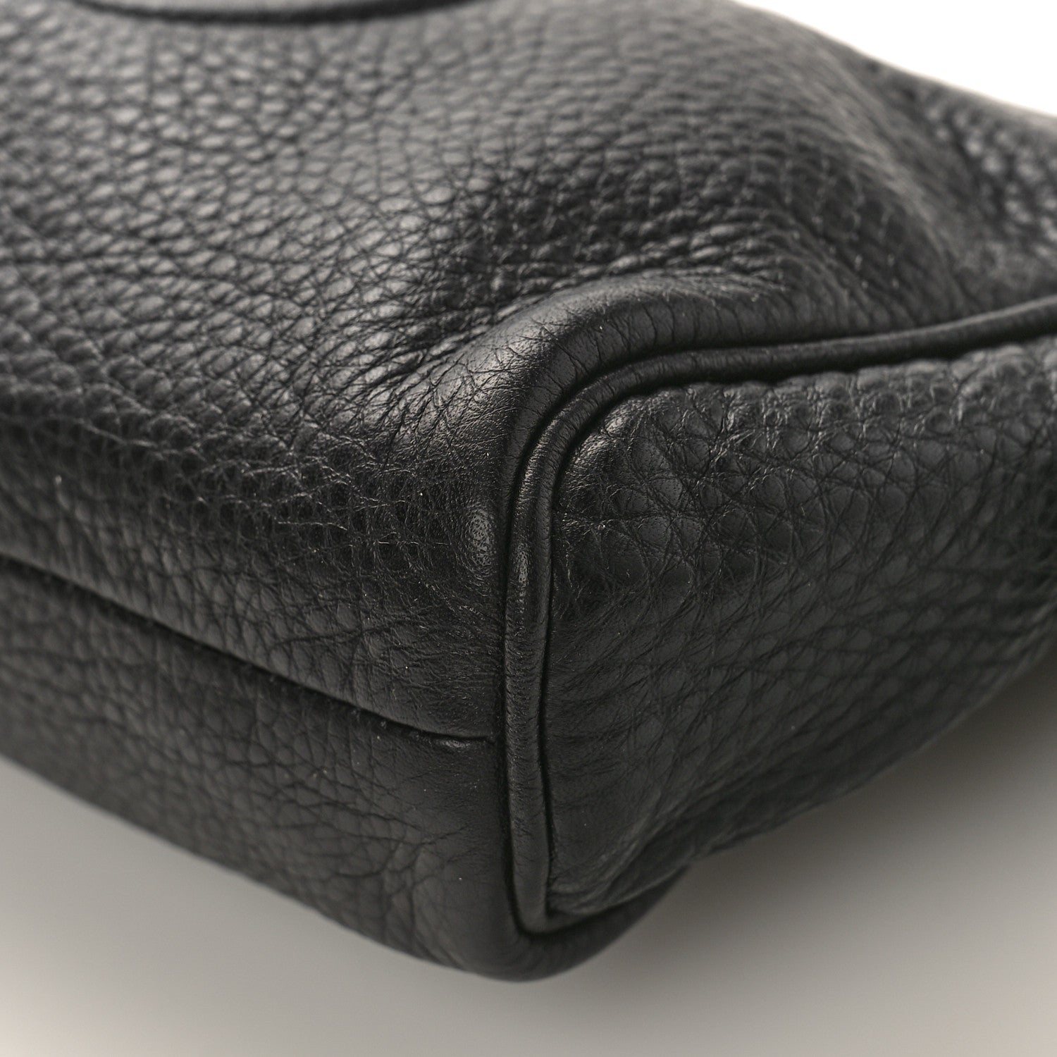 Gucci Pebbled Calfskin Soho Cosmetic Case Black 9 of 9