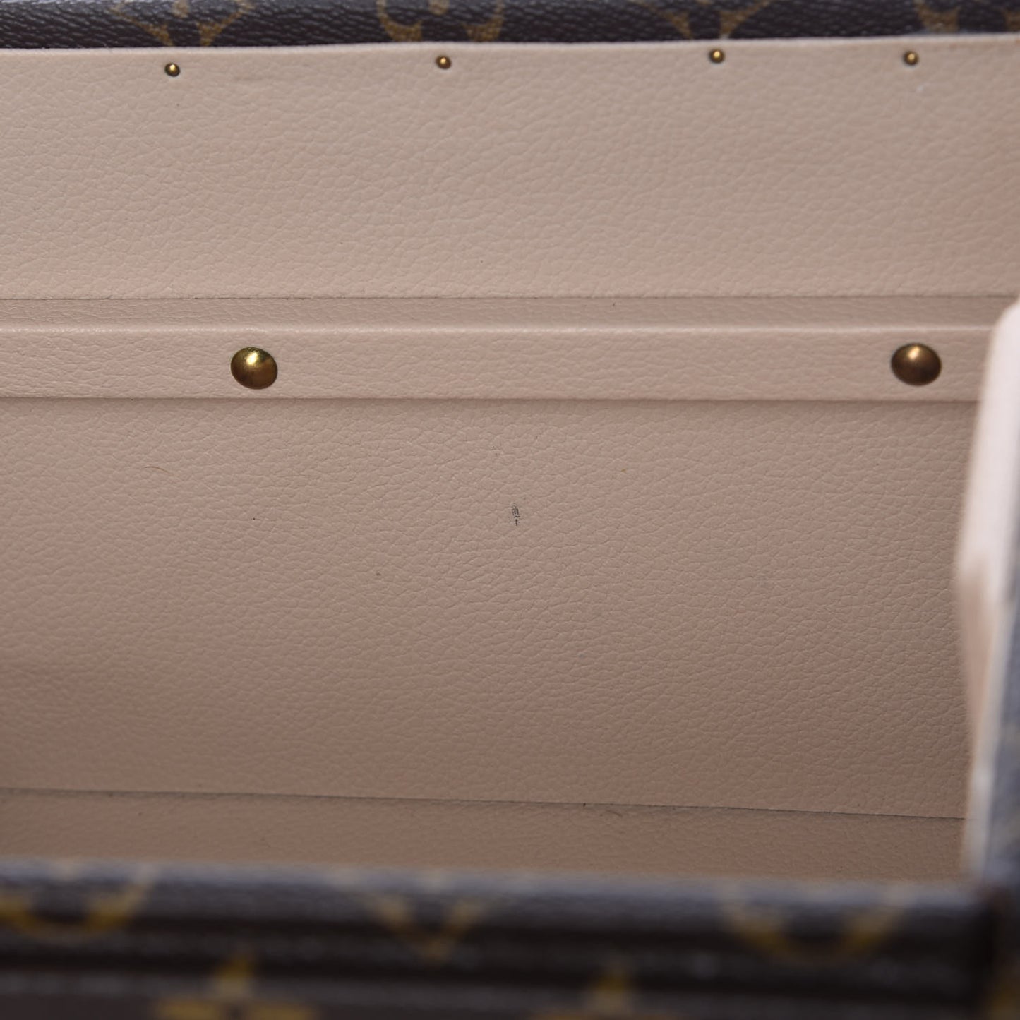 Monogram Boite Flacons Beauty Train Trunk Case