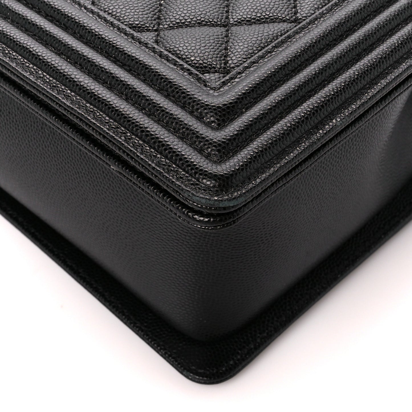 Caviar Quilted New Medium Boy Flap Black