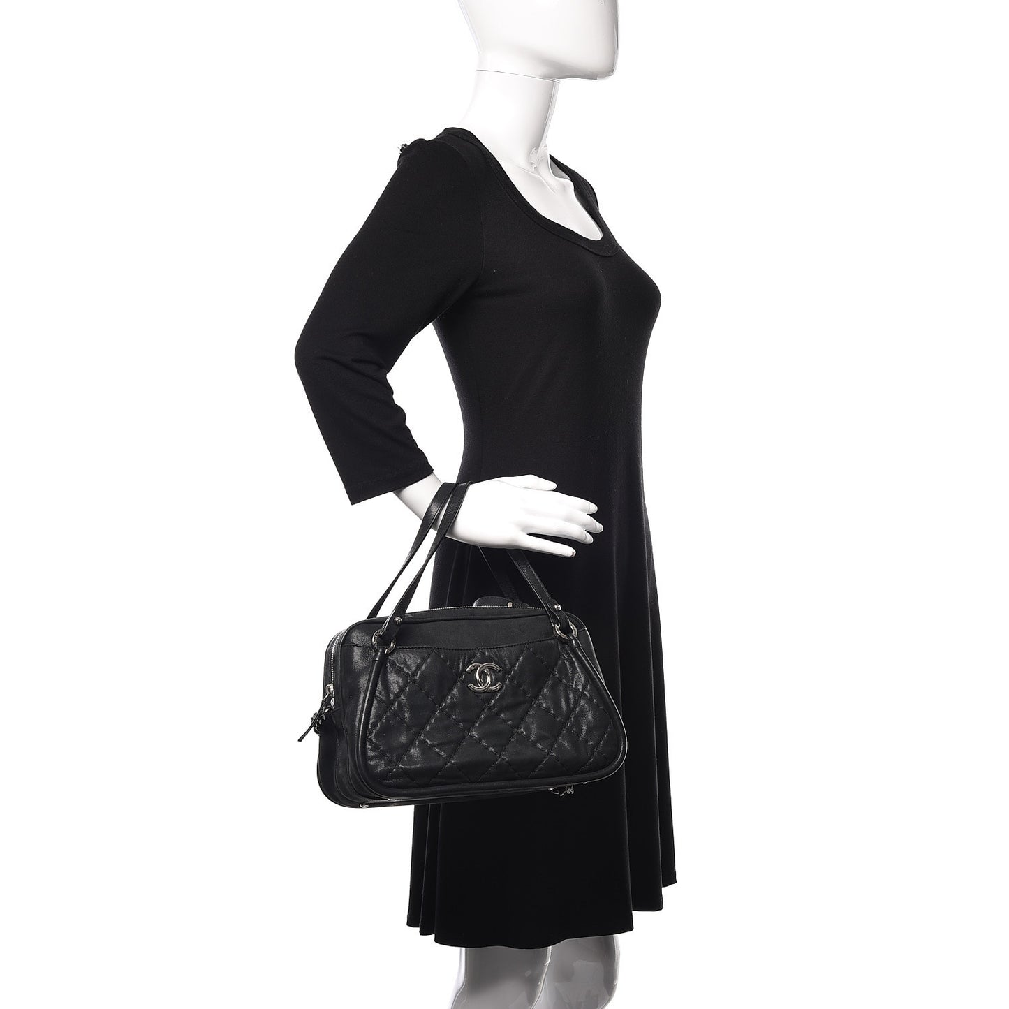 Iridescent Calfskin Quilted Relax CC Camera Case Black