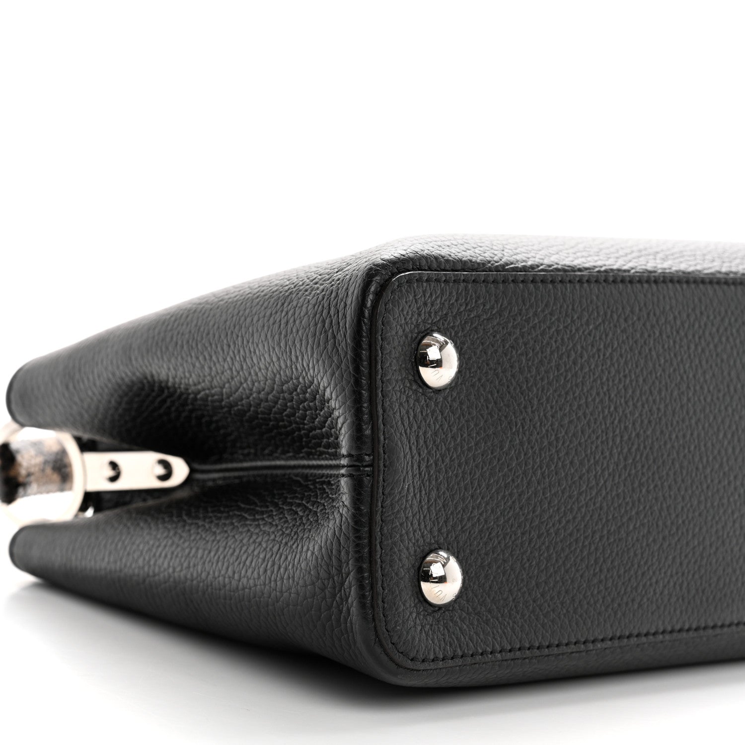 Louis Vuitton Taurillon Snakeskin Capucines MM Black 8 of 10