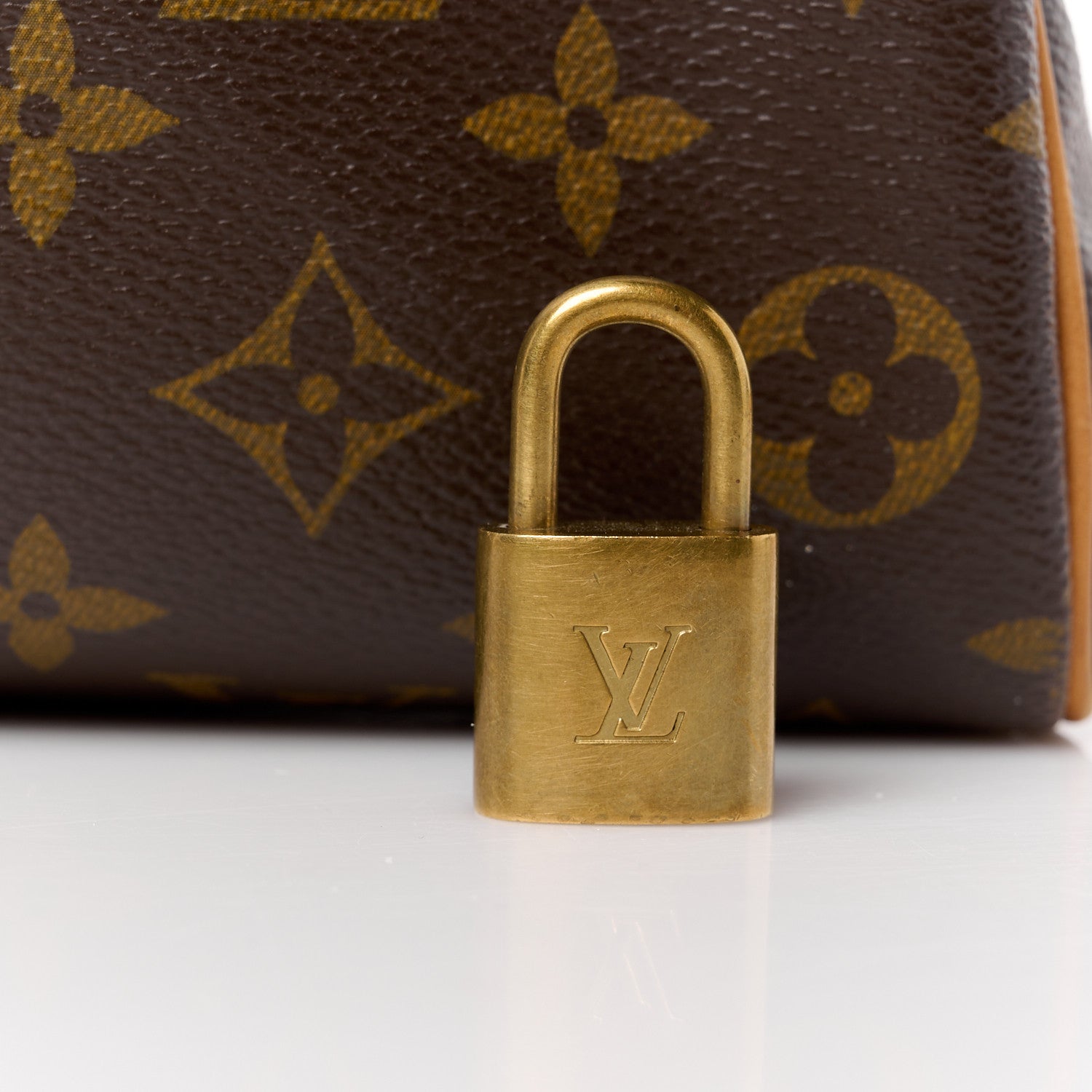 Louis Vuitton Monogram Speedy Bandouliere 35 9 of 13