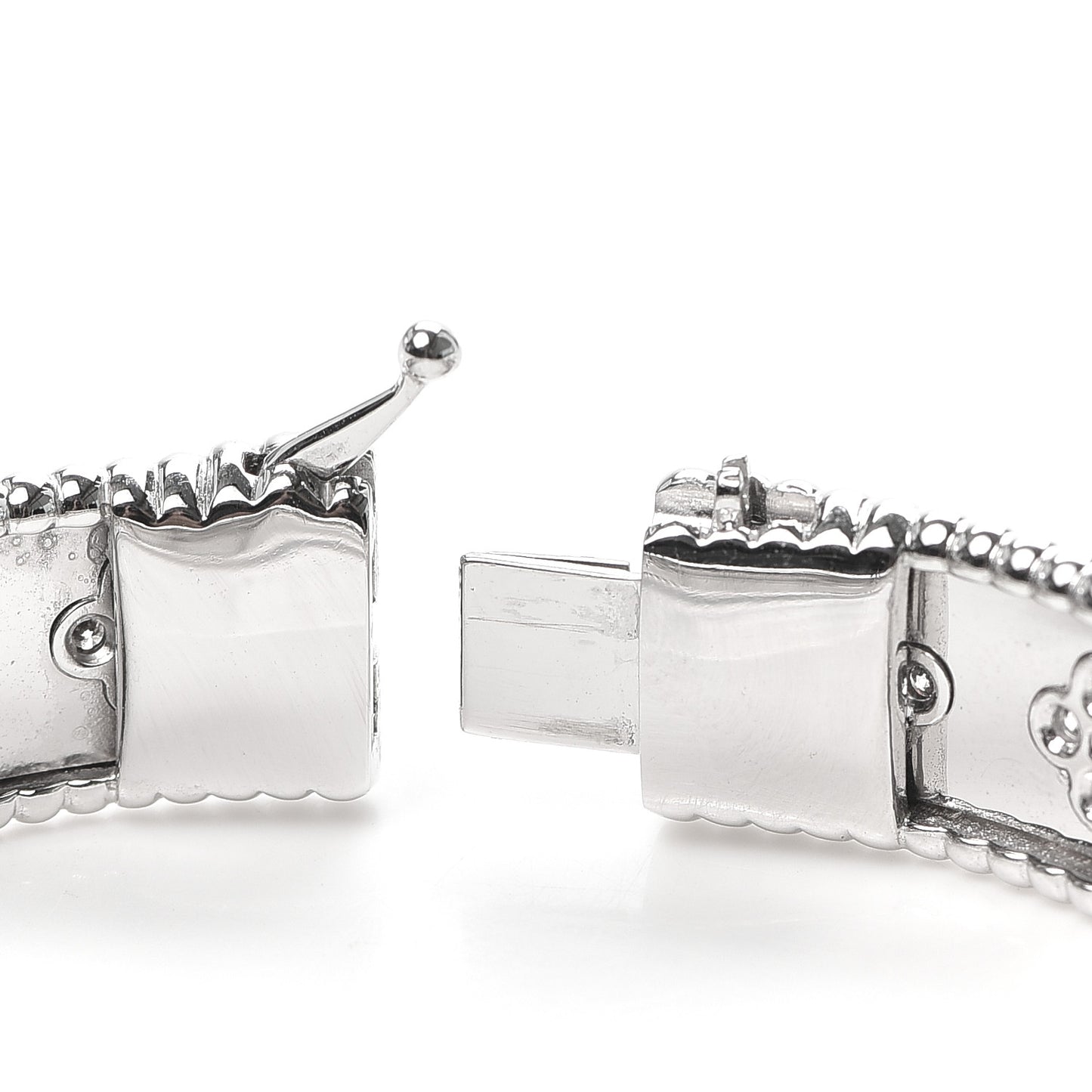 18K White Gold Diamond Perlee Clovers Bangle Bracelet M