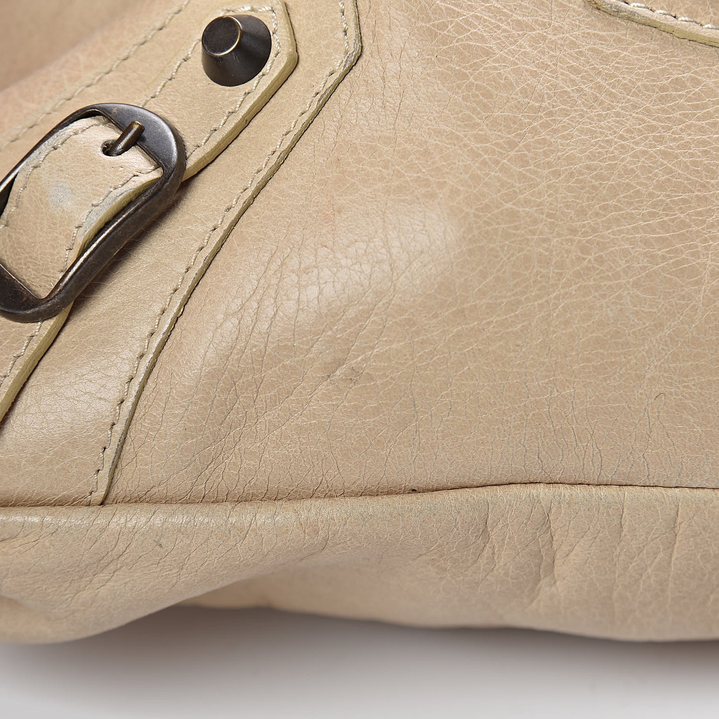 Agneau Classic Hardware First Sahara