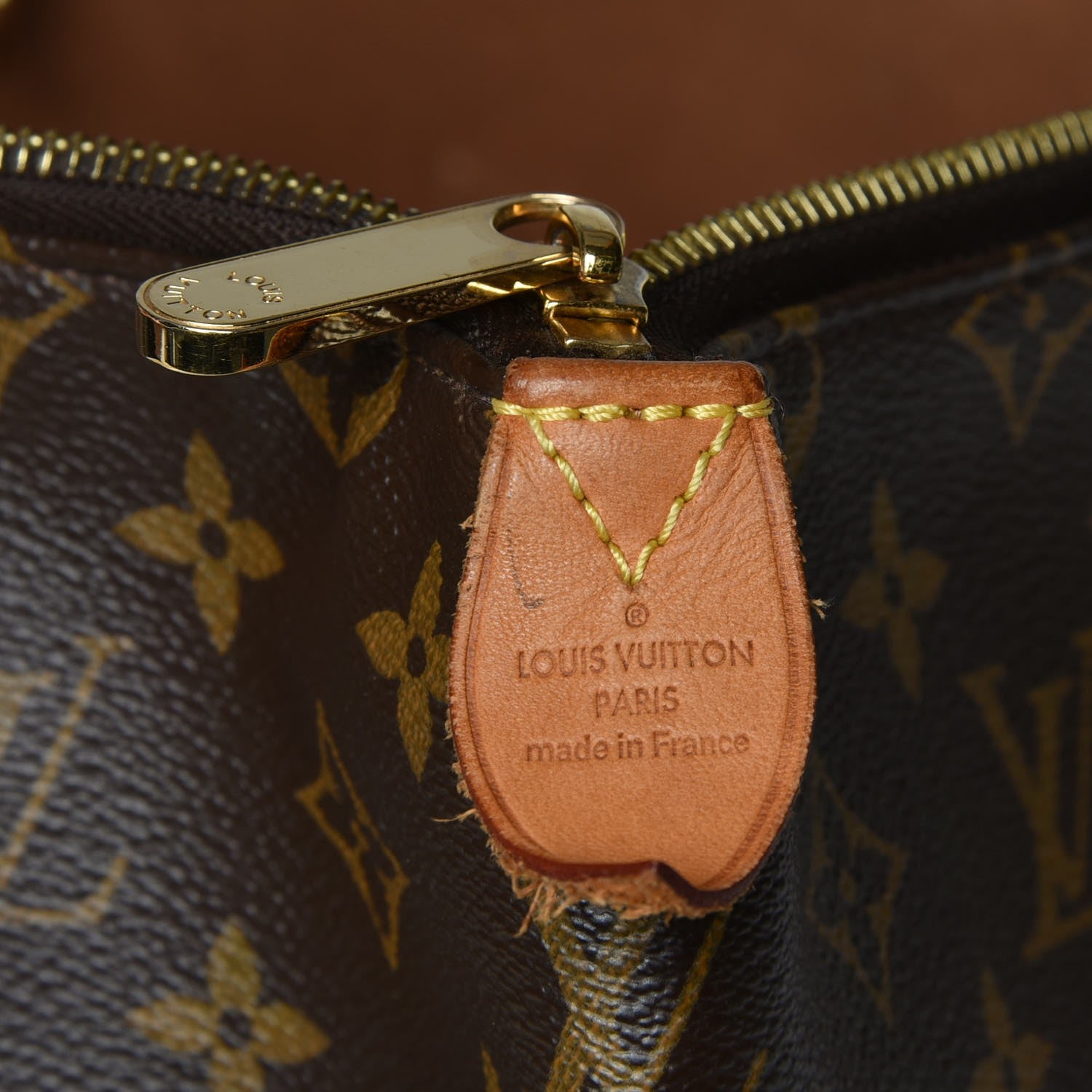 Louis Vuitton Monogram Totally MM 6 of 7