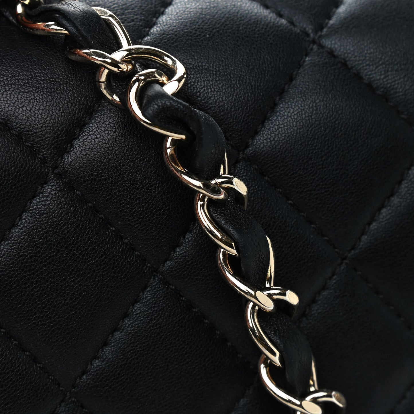 Lambskin Quilted Medium Citizen Chic Flap Black
