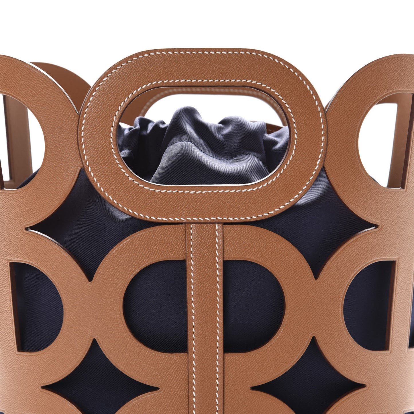 Madame Calfskin Chaine d'Ancre Tote Gold