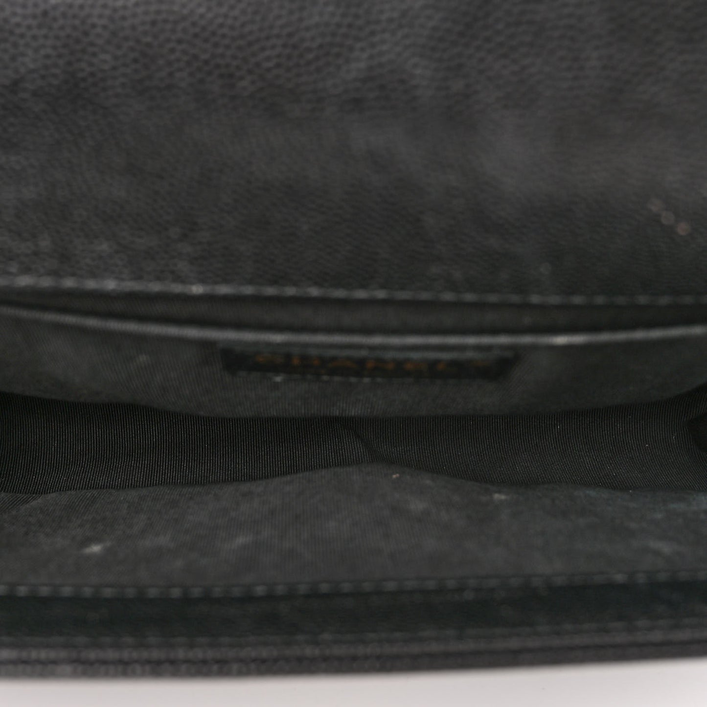 Caviar Quilted Medium Boy Flap Black