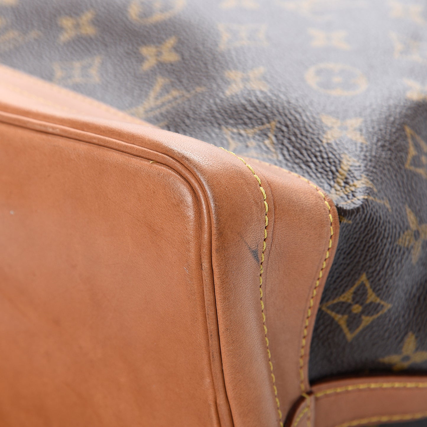 Monogram Noe