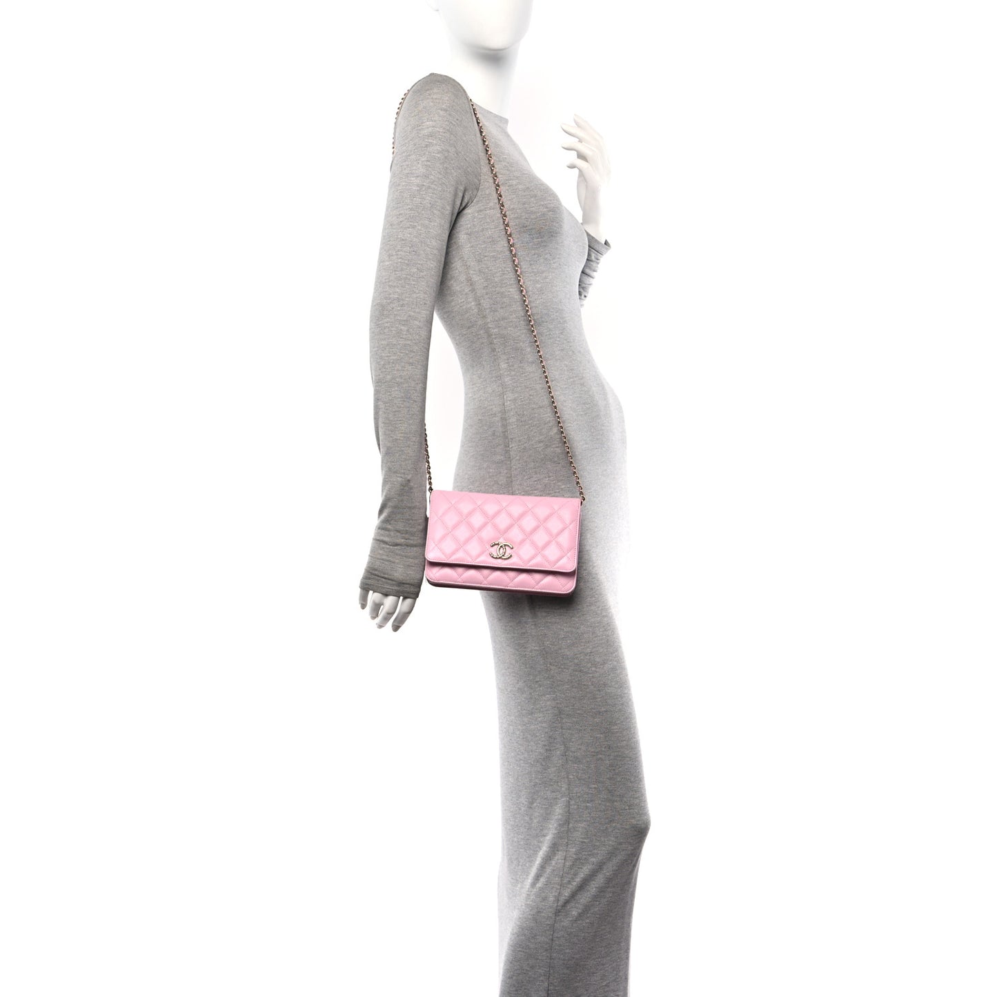 Caviar Quilted Wallet on Chain WOC Light Pink