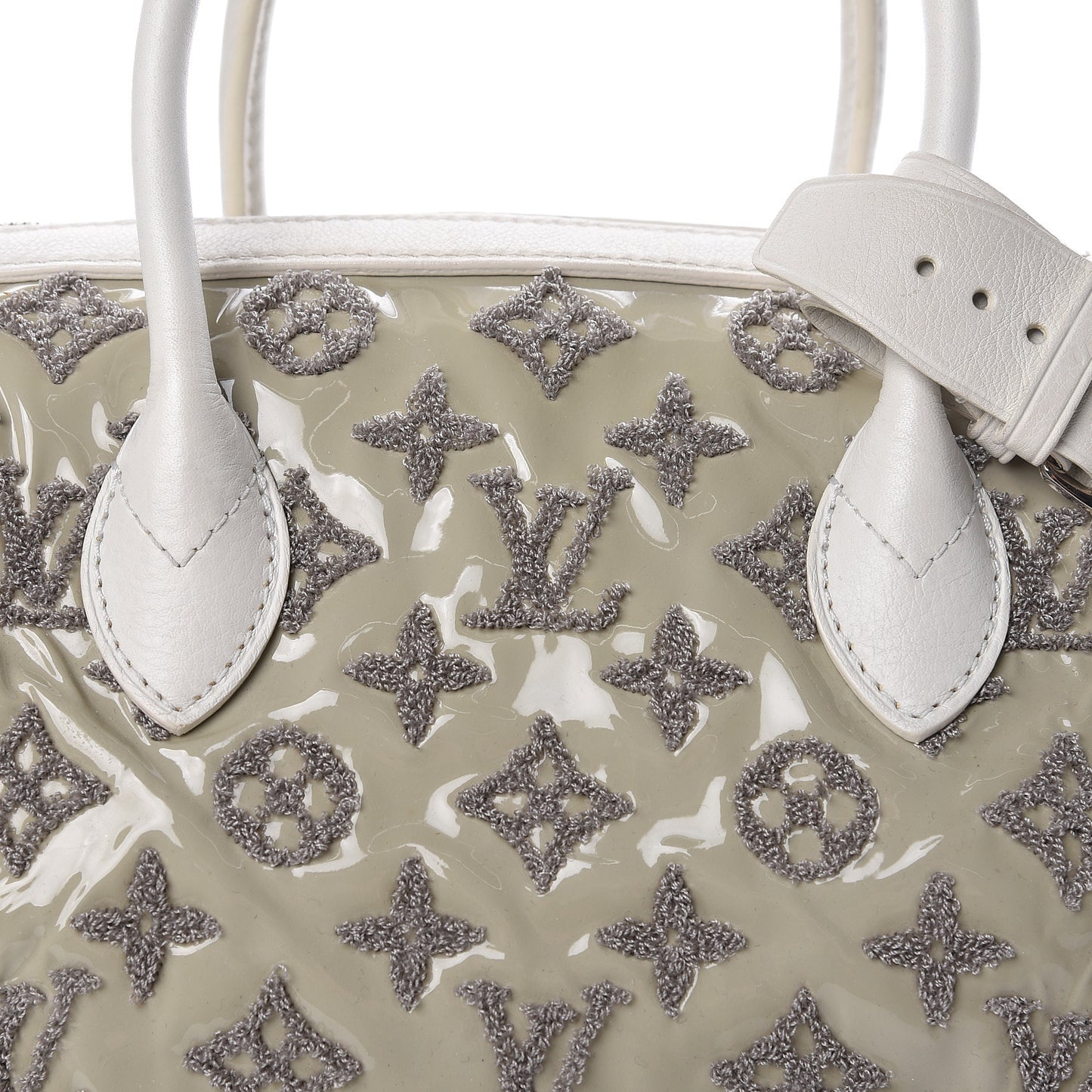 Monogram Bouclettes Speedy Round Perle