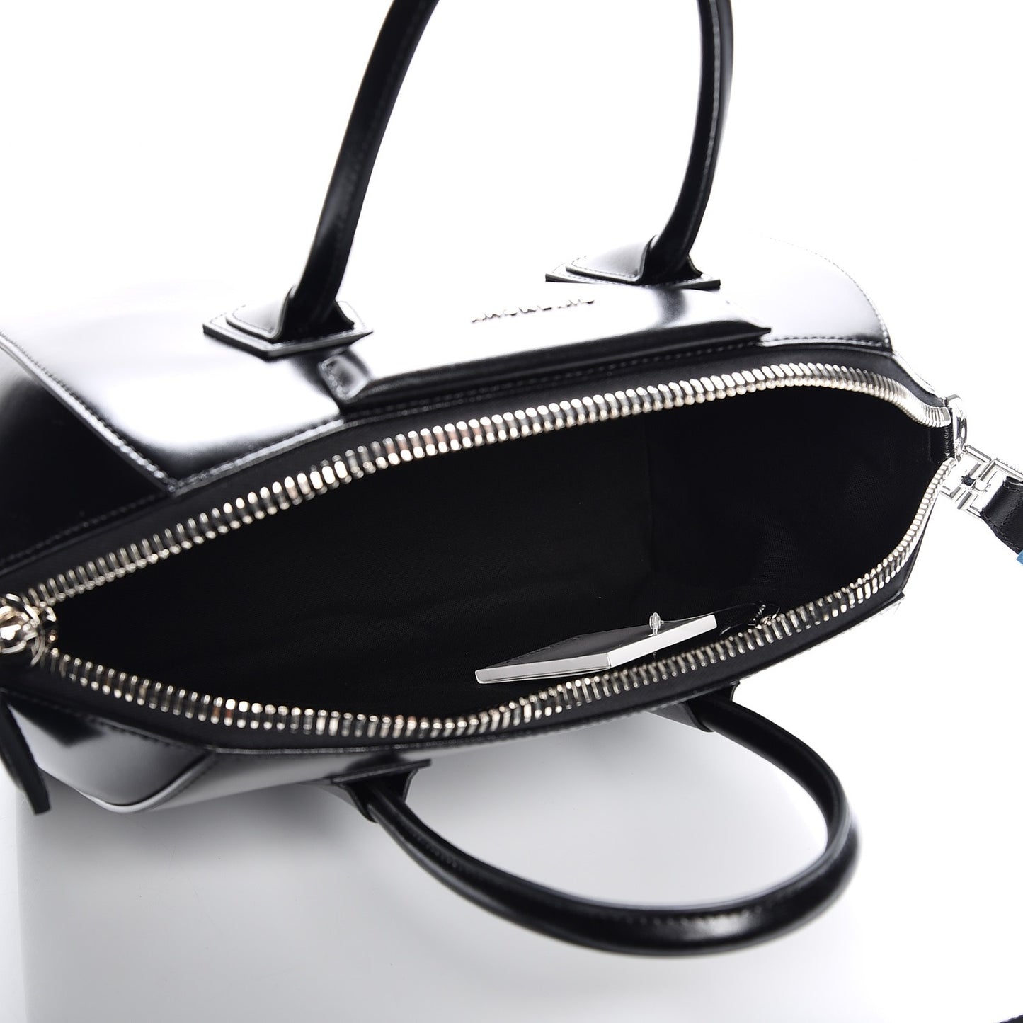 Shiny Lord Calfskin Medium Antigona Black