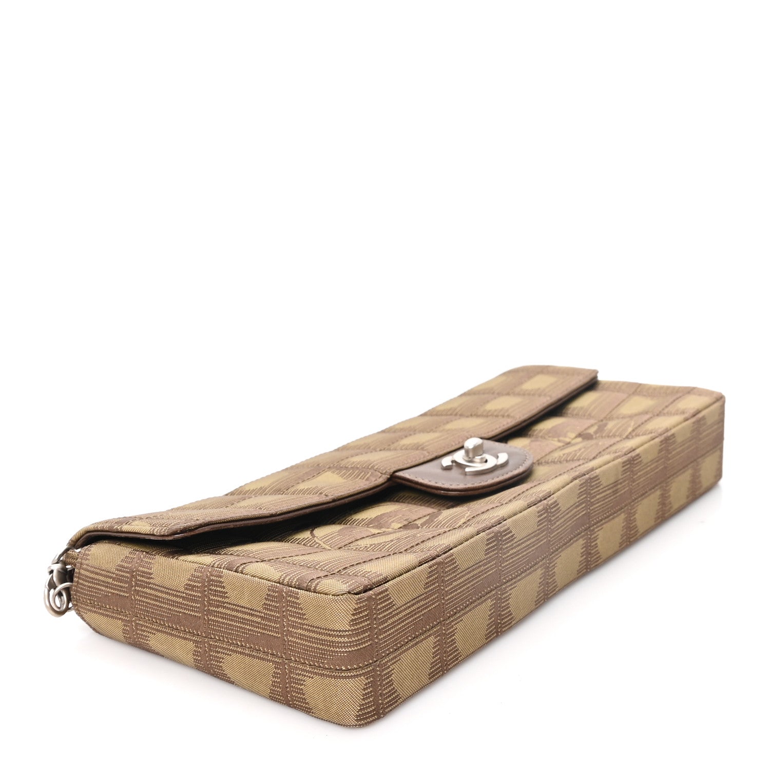 CHANEL ニュートラベルライン ケース ブラウン Chanel Nylon Travel Ligne East West Flap Brown 1921582 – FASHIONPHILE