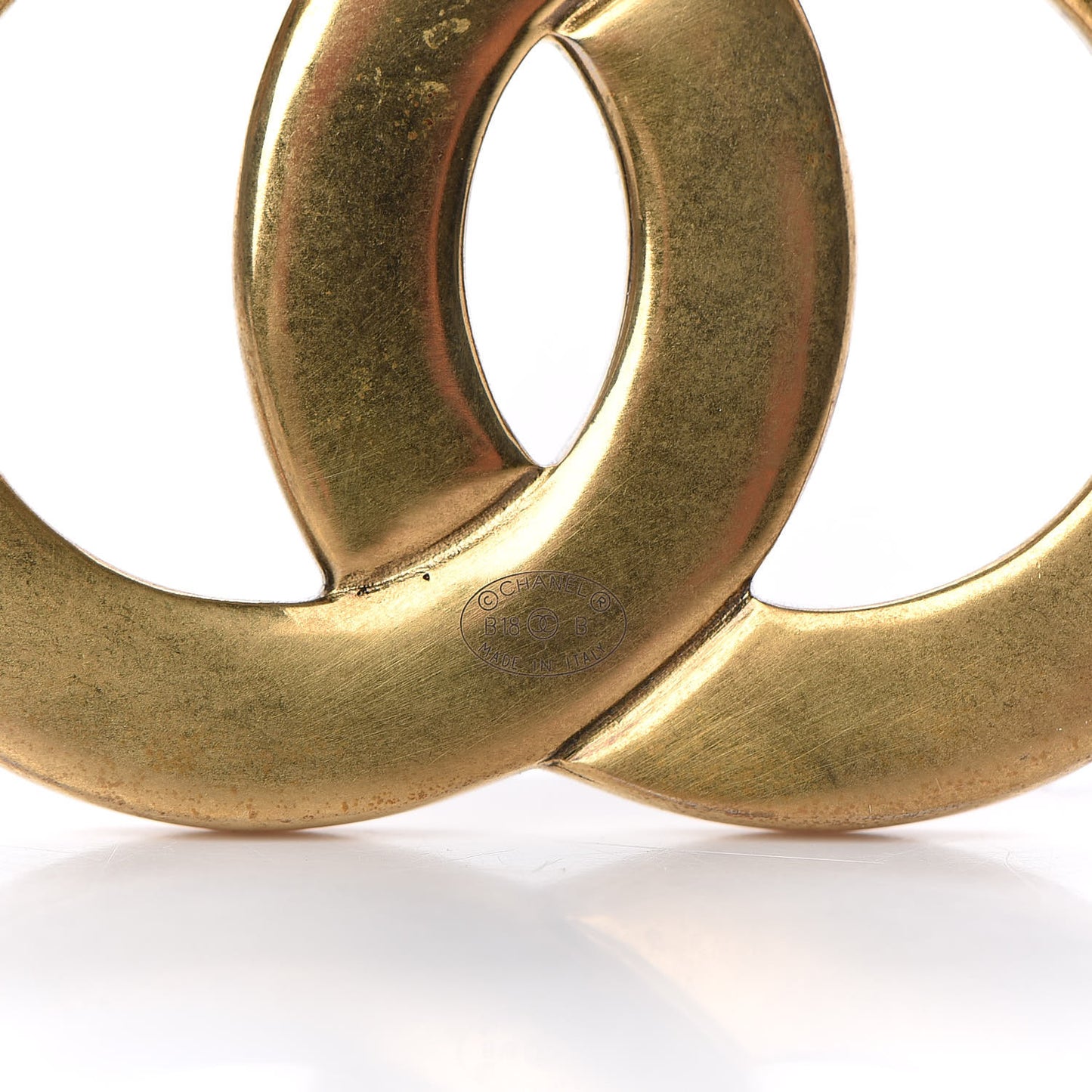 Metal CC Brooch Gold