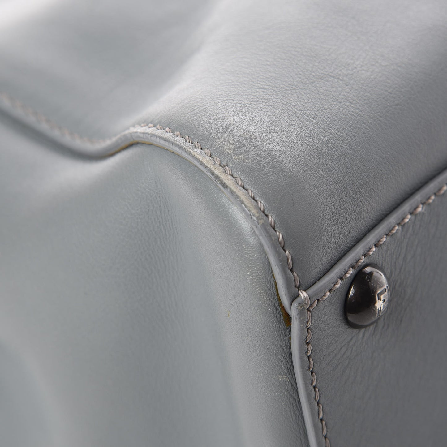 Vitello Suede Medium Peekaboo Iconic Satchel Grigio Chiaro