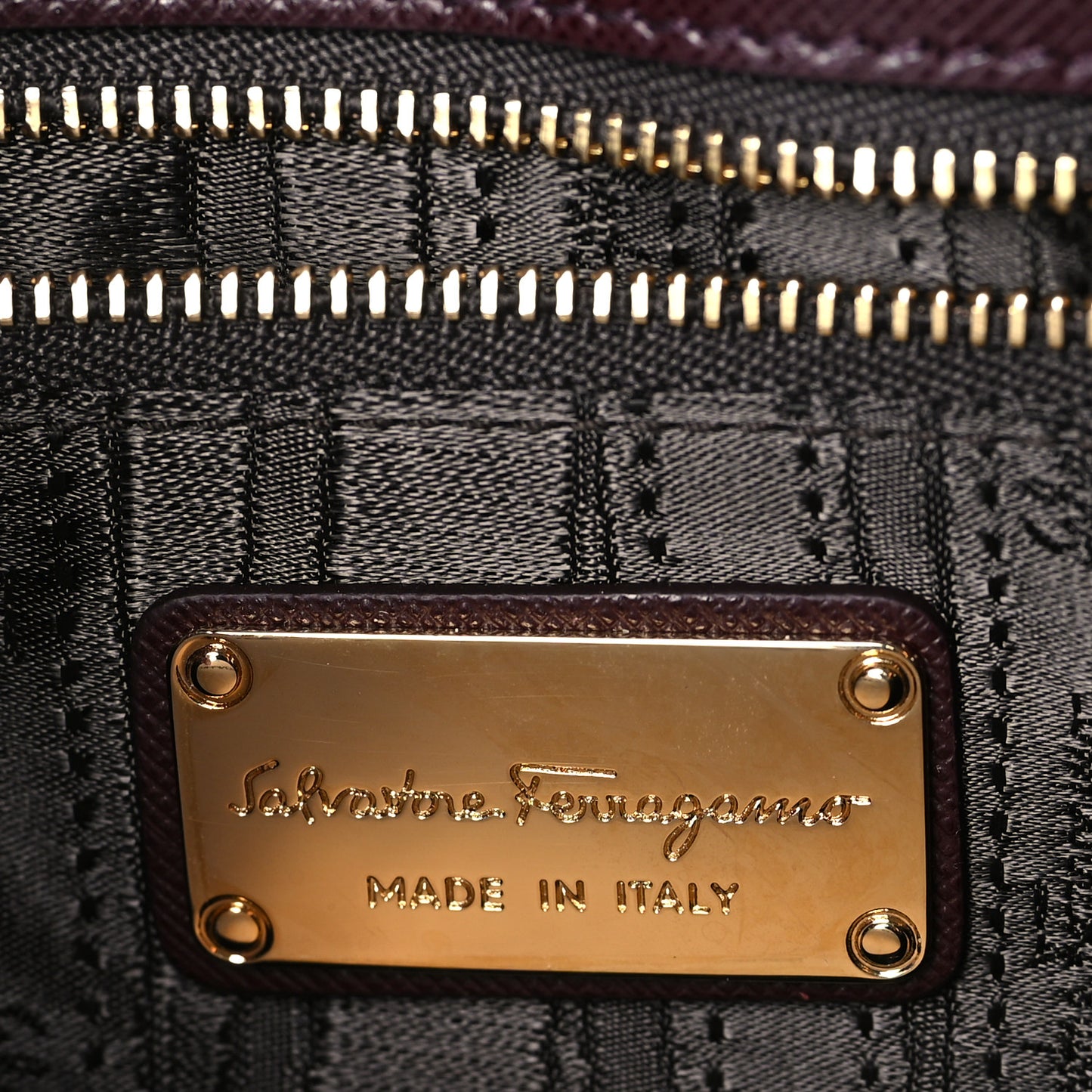 Saffiano Sandrine Shoulder Bag Rouge Black