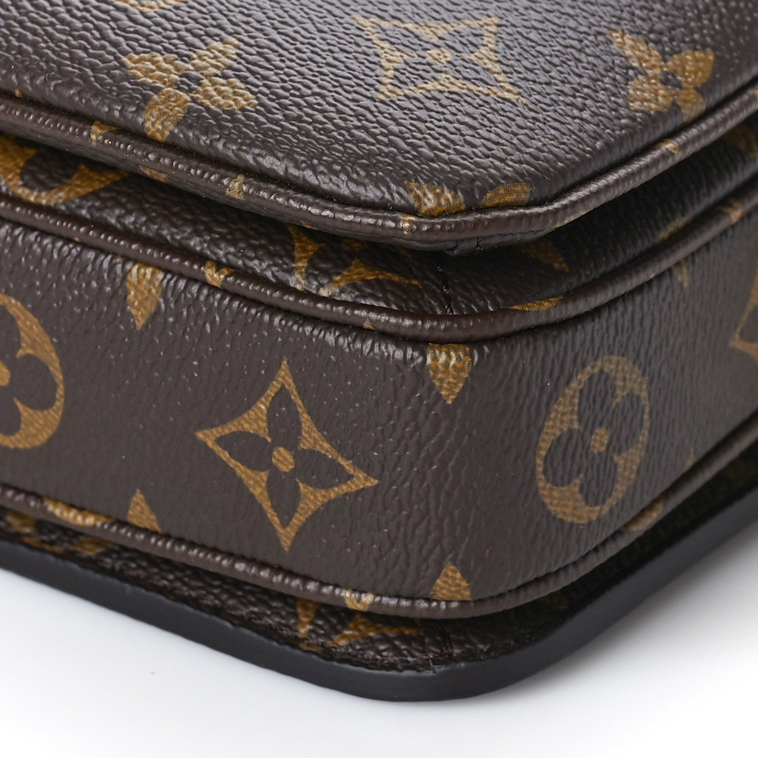 Louis Vuitton Monogram Pochette Metis East West 8 of 8