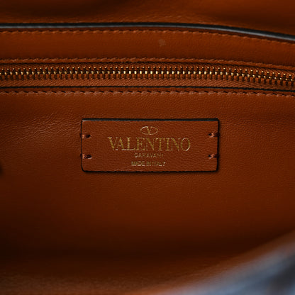 Valentino Garavani Denim Large Roman Stud Shoulder Bag Light Denim Selleria 5 of 8