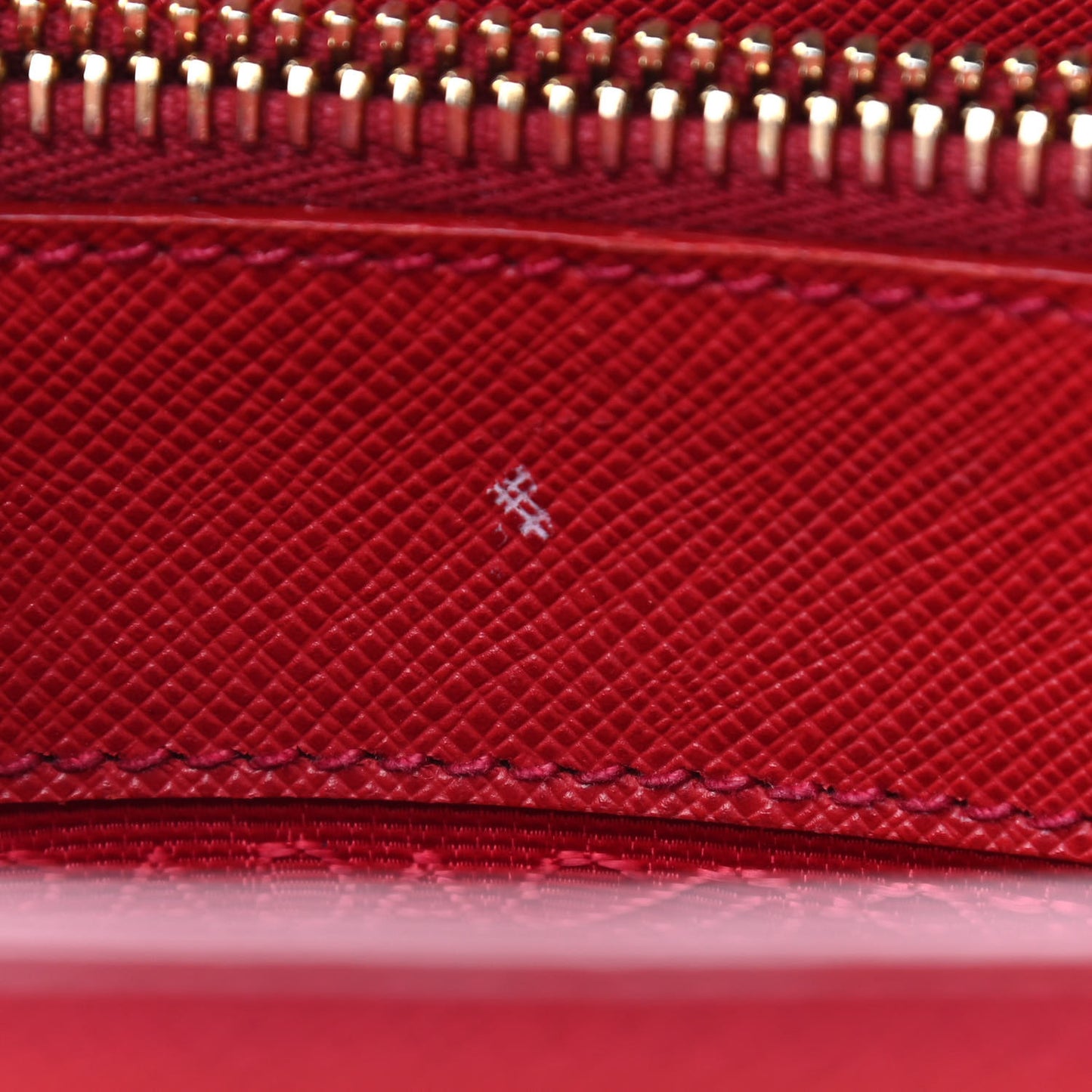 Saffiano Lux Medium Tote Fuoco