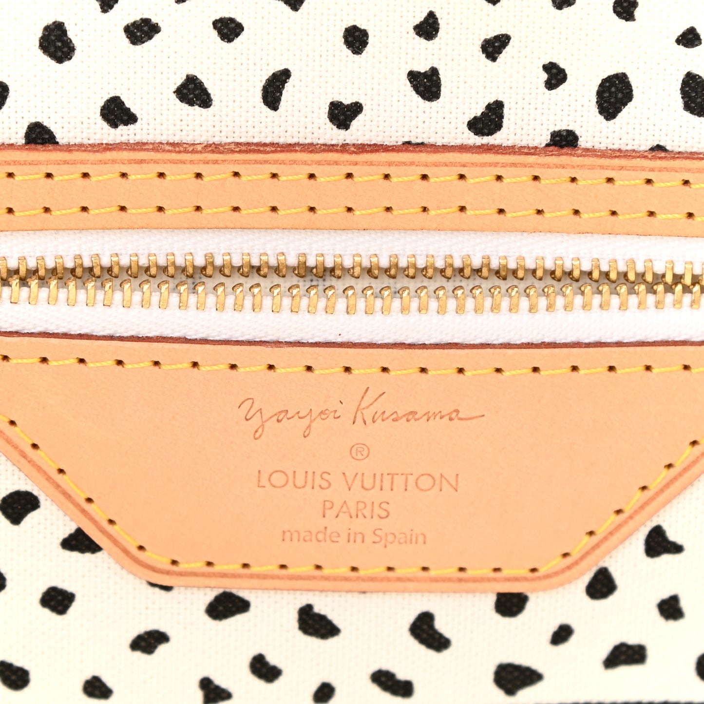 Monogram Kusama Waves Neverfull MM White