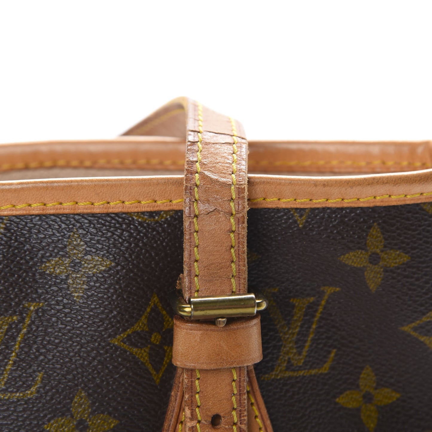 Monogram Petit Bucket 23