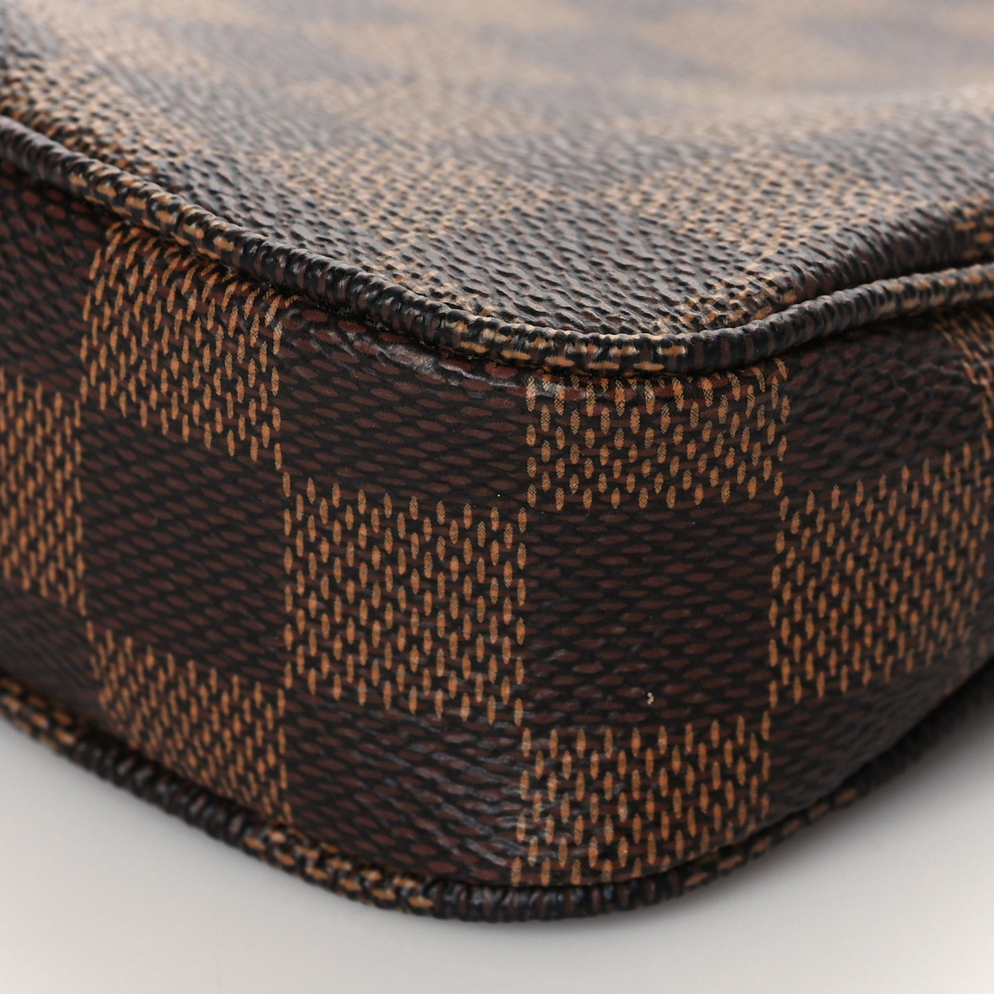 Damier Ebene Pochette Accessories NM