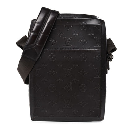 Louis Vuitton Monogram Glace Bobby Cafe 1 of 12