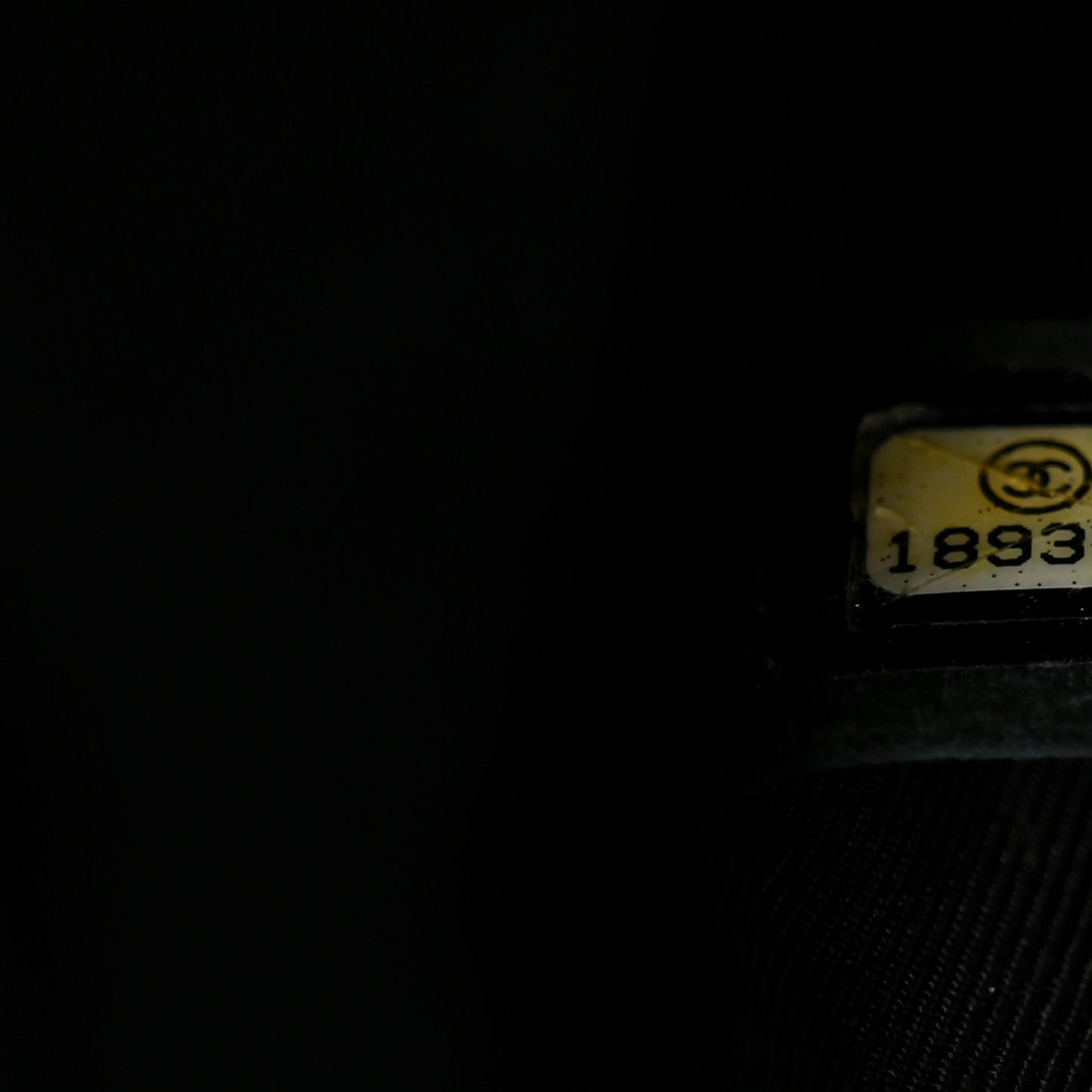 Calfskin Enchained Medium Boy Flap Black