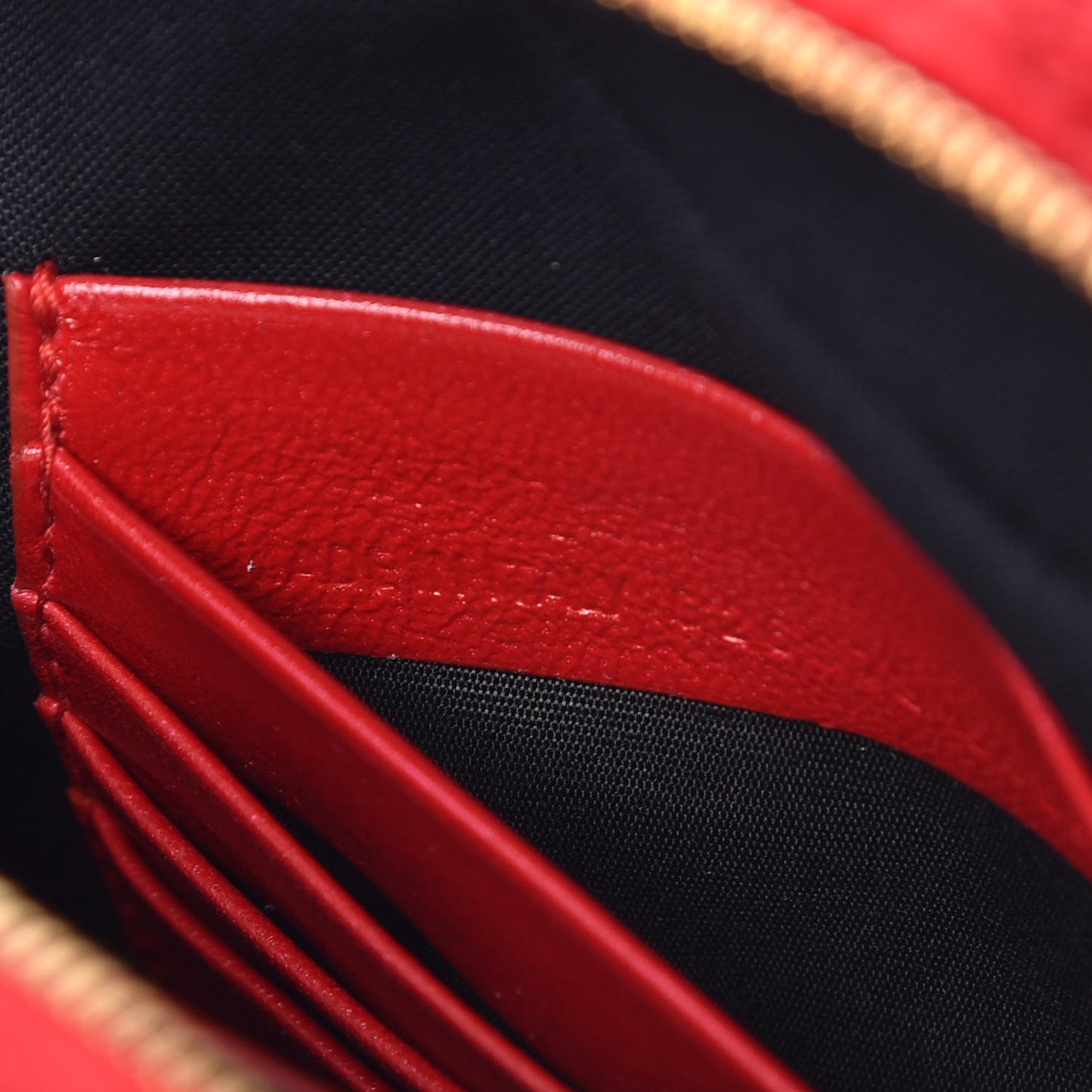 Velvet Logo Matelasse BB XS Reporter Bag Red