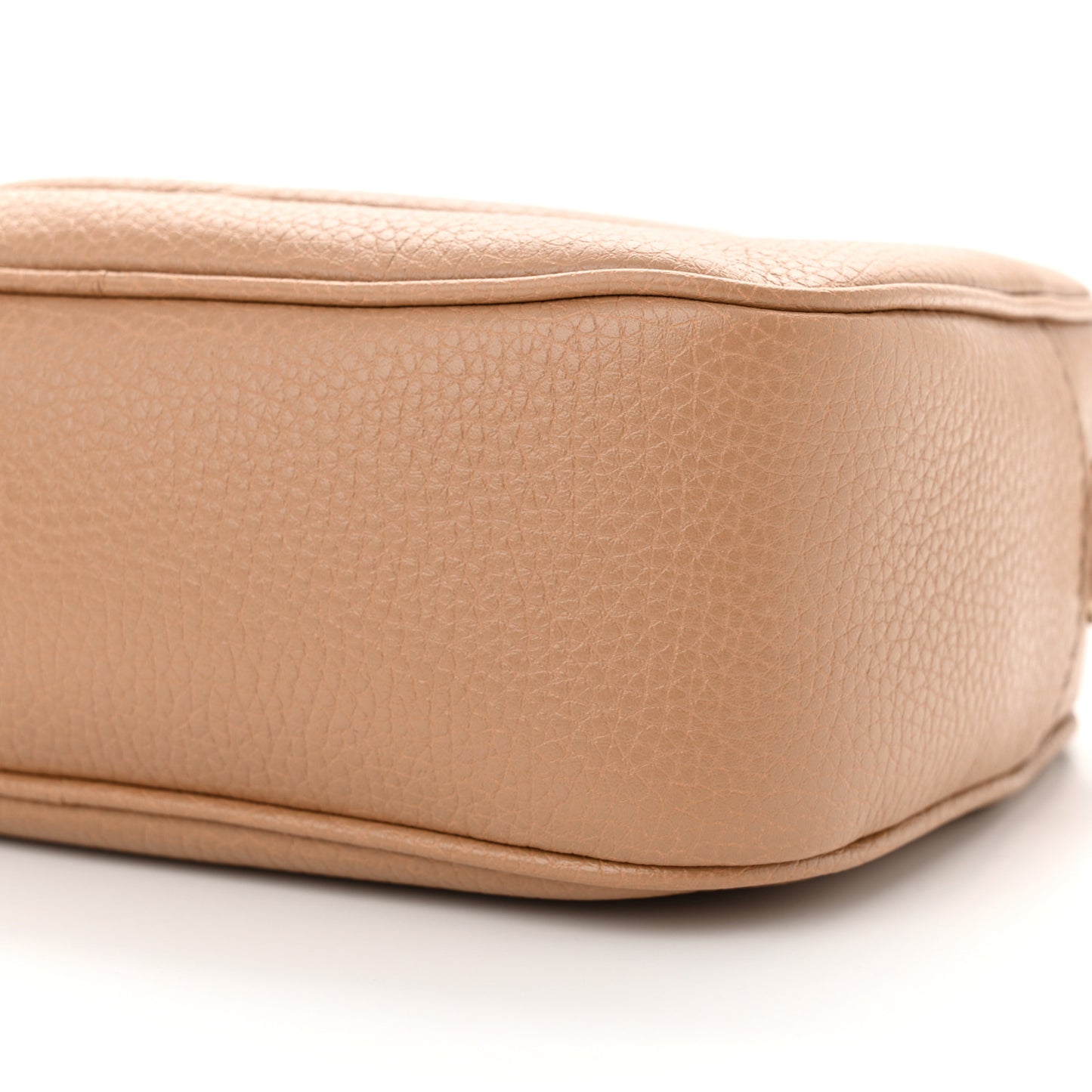 Pebbled Calfskin Small Soho Disco Bag Camelia