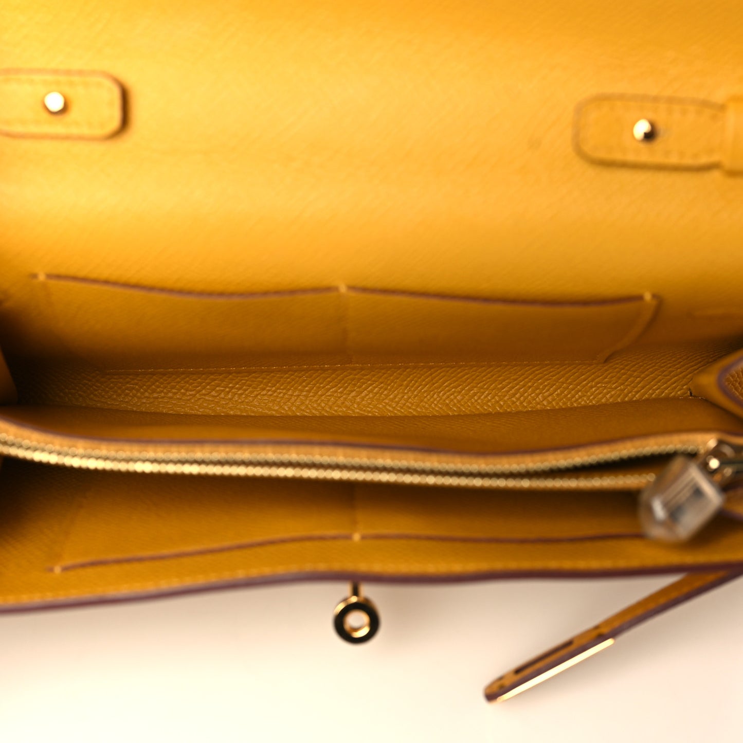 Epsom Kelly Wallet To Go Jaune Ambre
