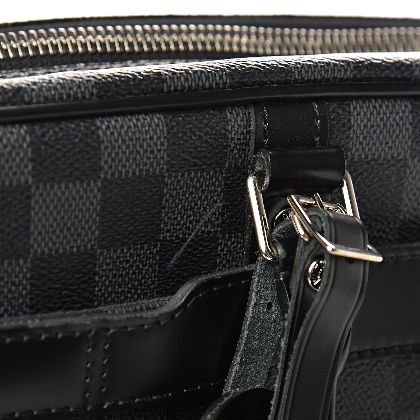 Damier Graphite Porte-Documents Voyage GM