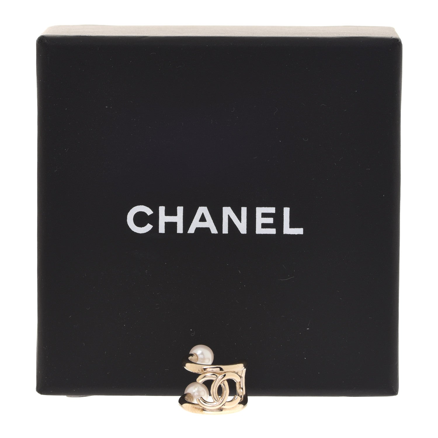 Chanel Pearl CC Single Ear Cuff Gold 5 of 5