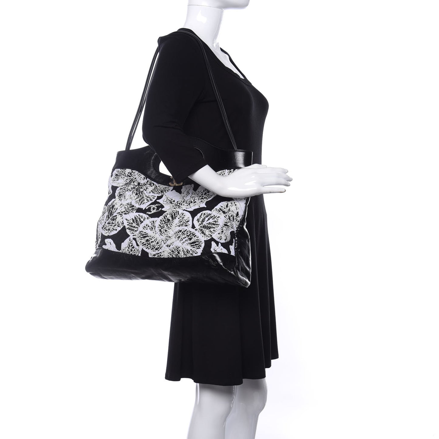 Patent Calfskin Canvas Printed Medium 31 Shopping Bag Black