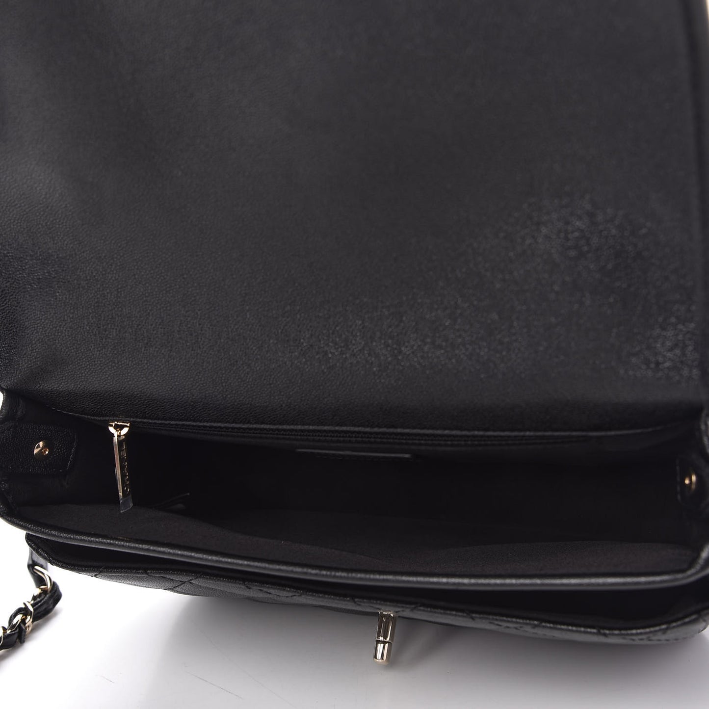 Caviar Quilted Medium Messenger Flap Black