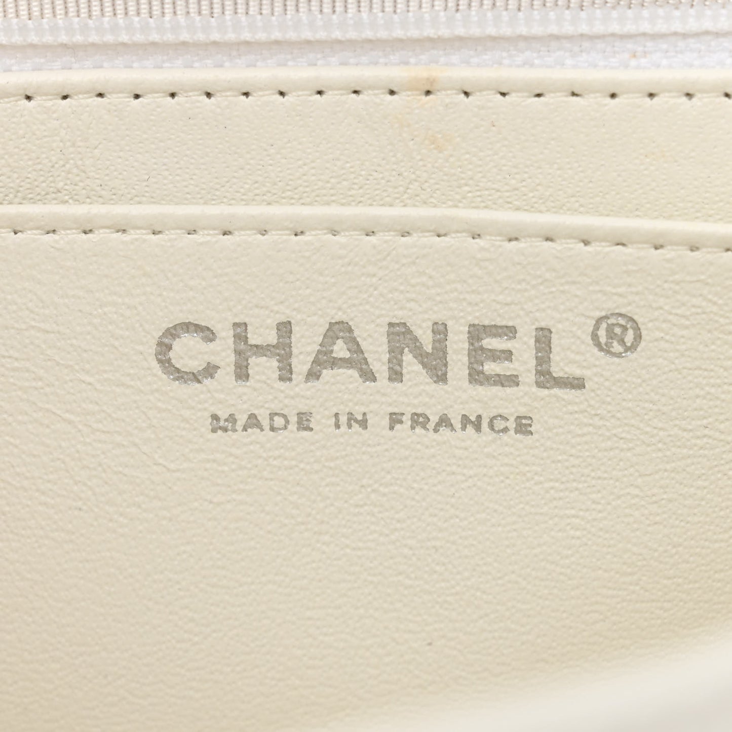 Caviar Quilted Jumbo Single Flap White