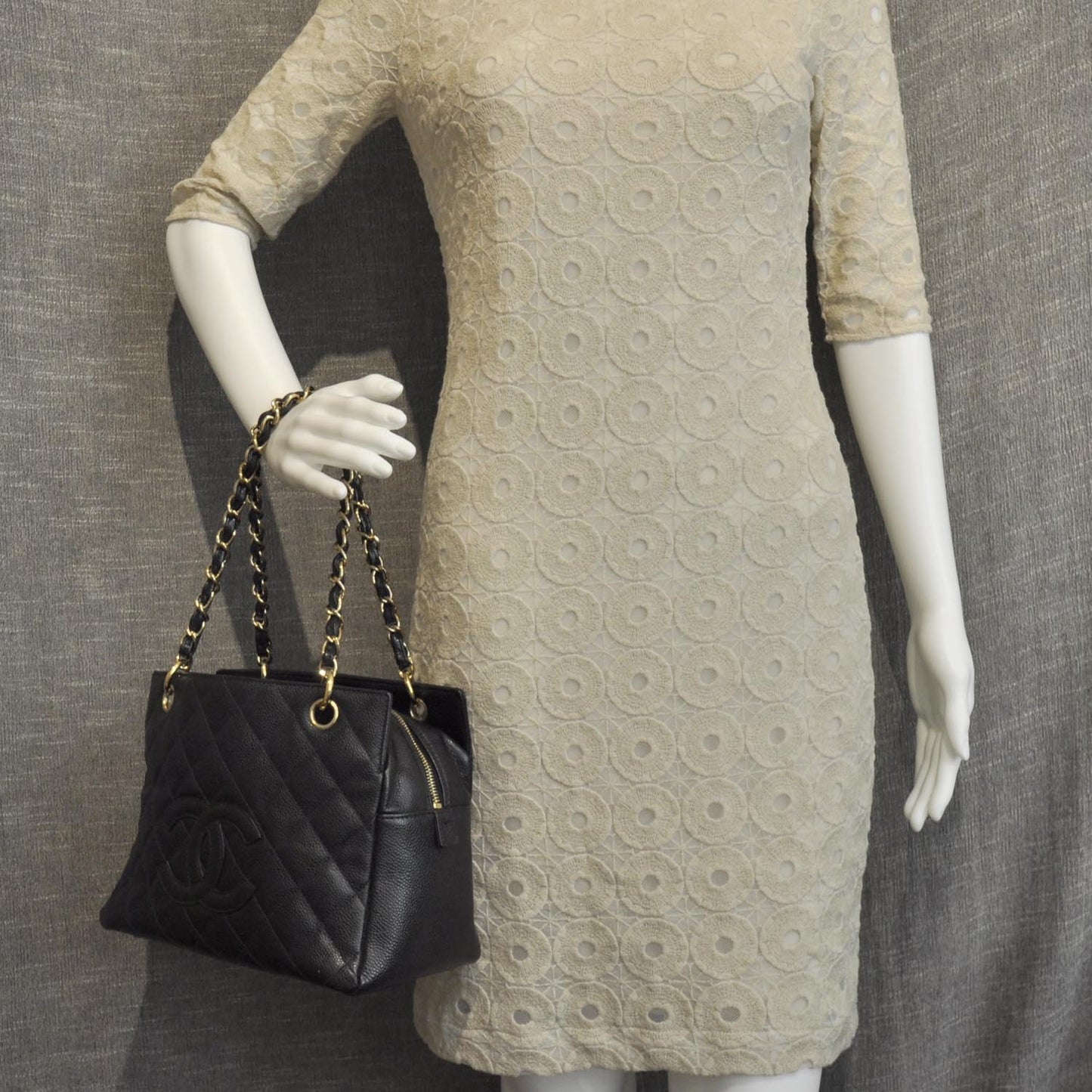Caviar Quilted Petit Timeless Tote PTT Black