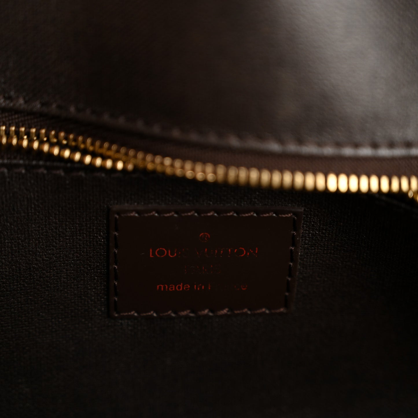 Damier Ebene Toiletry Bag 25
