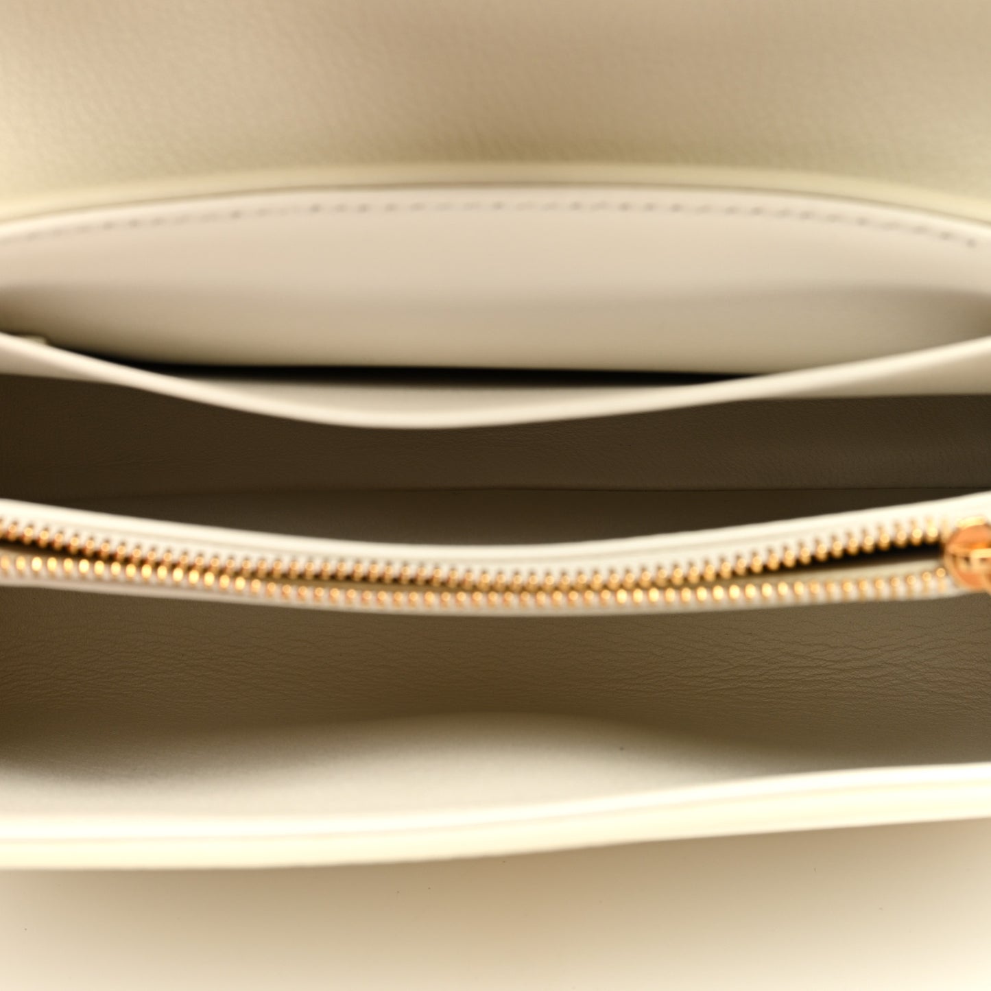 Supple Calfskin Teen Victoire White