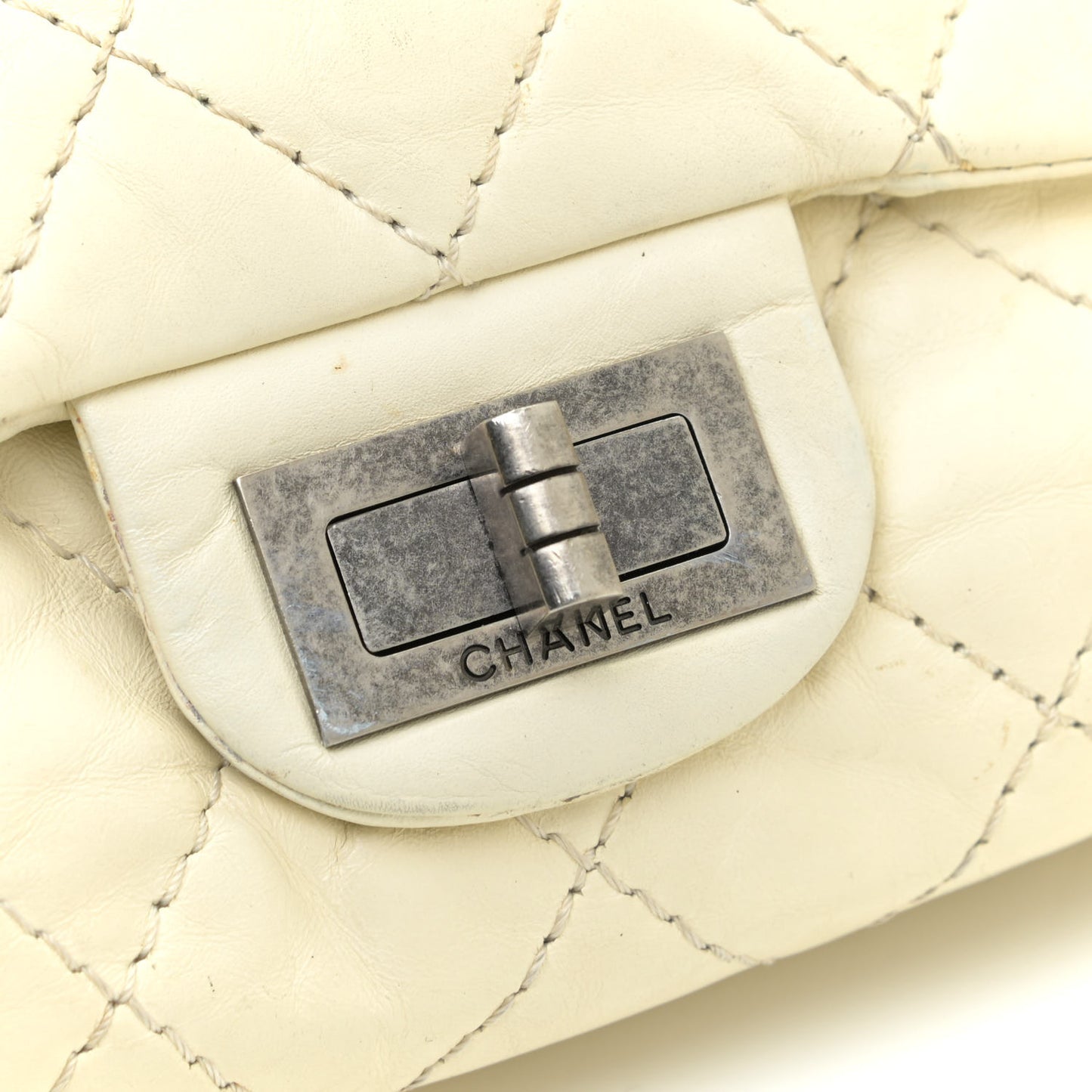 Aged Calfskin Quilted Reissue 2.55 Accordion Flap White