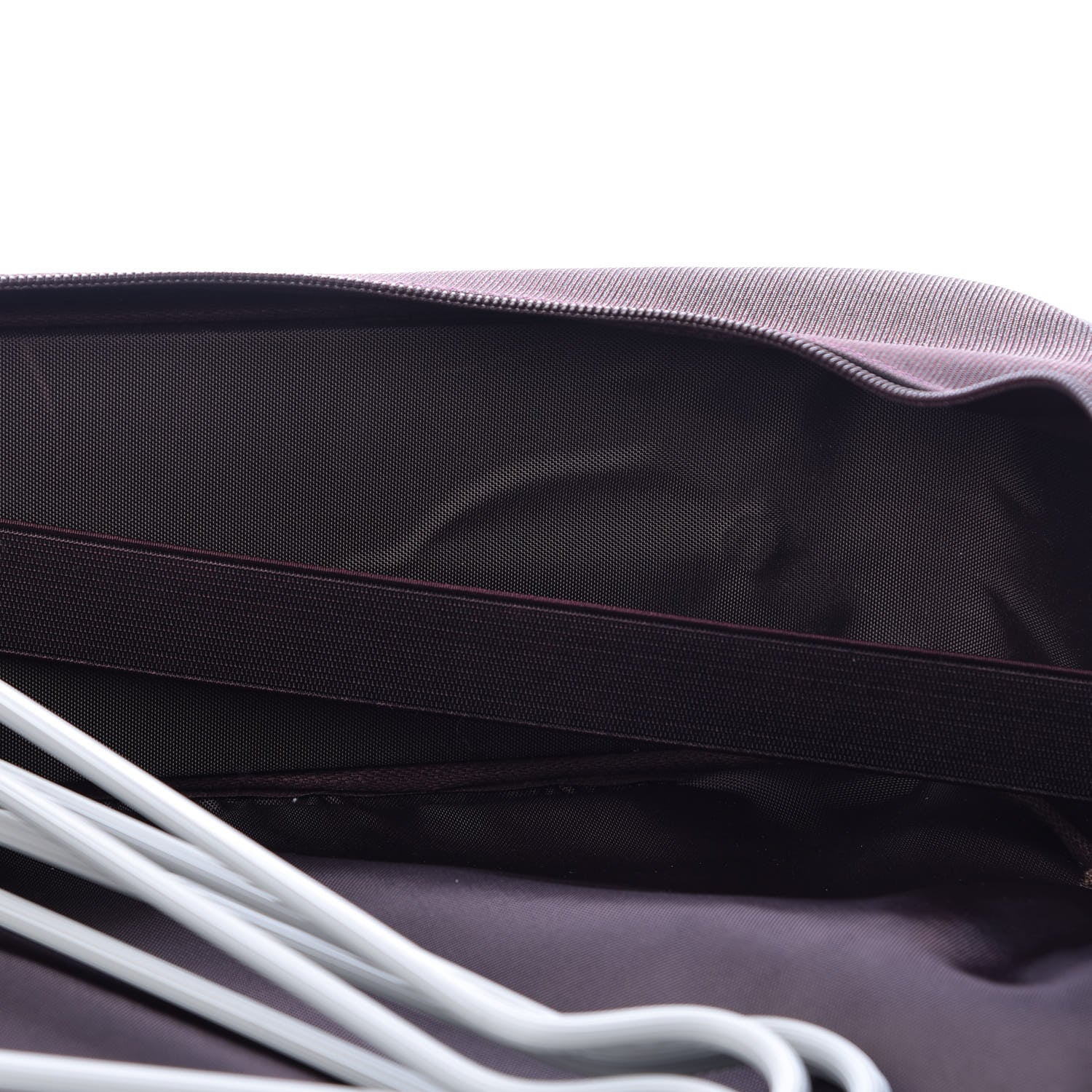 Louis Vuitton Taiga Canvas 5 Hanger Garment Carrier Bordeaux 16 of 20