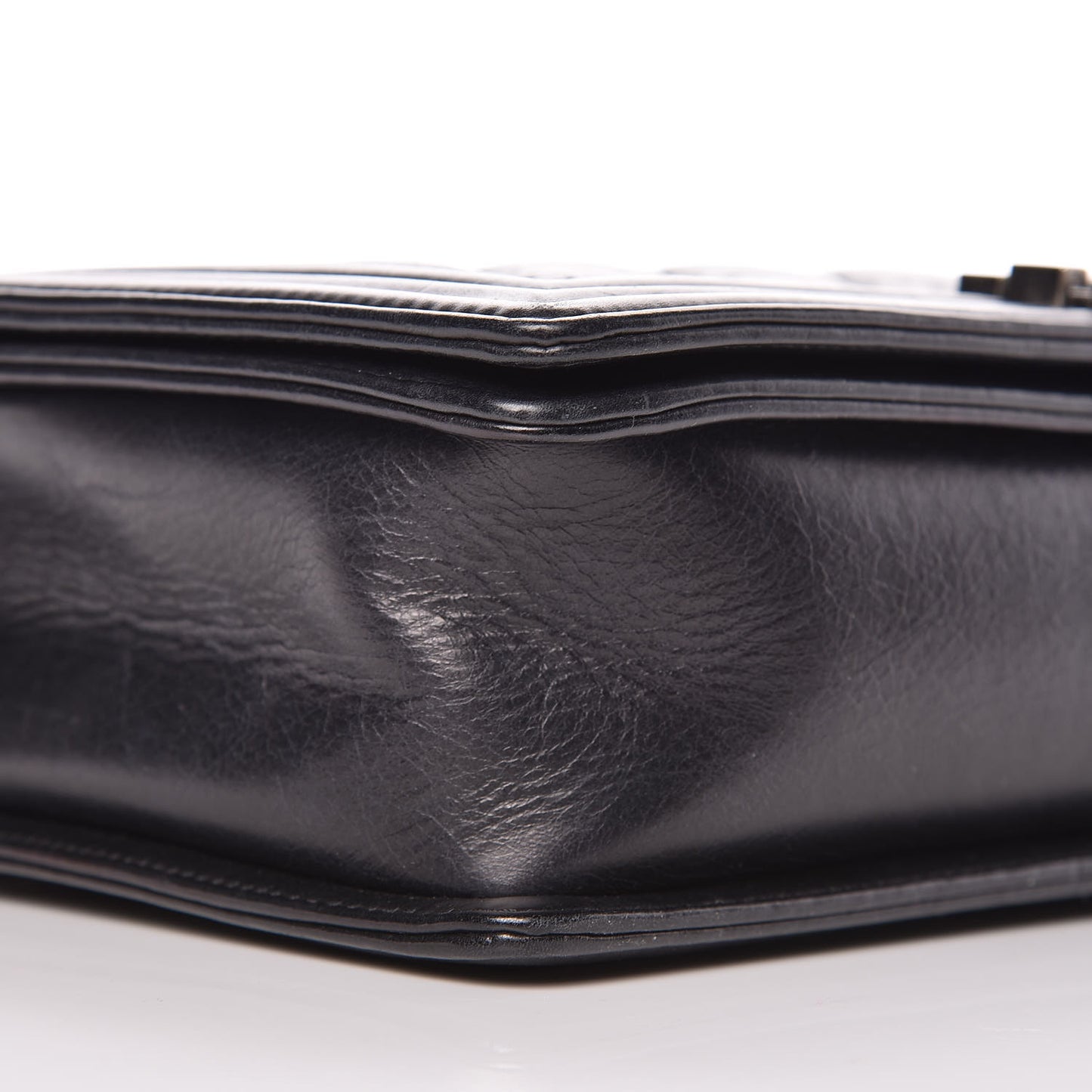 Calfskin Embossed Stitch Large Boy Flap Black