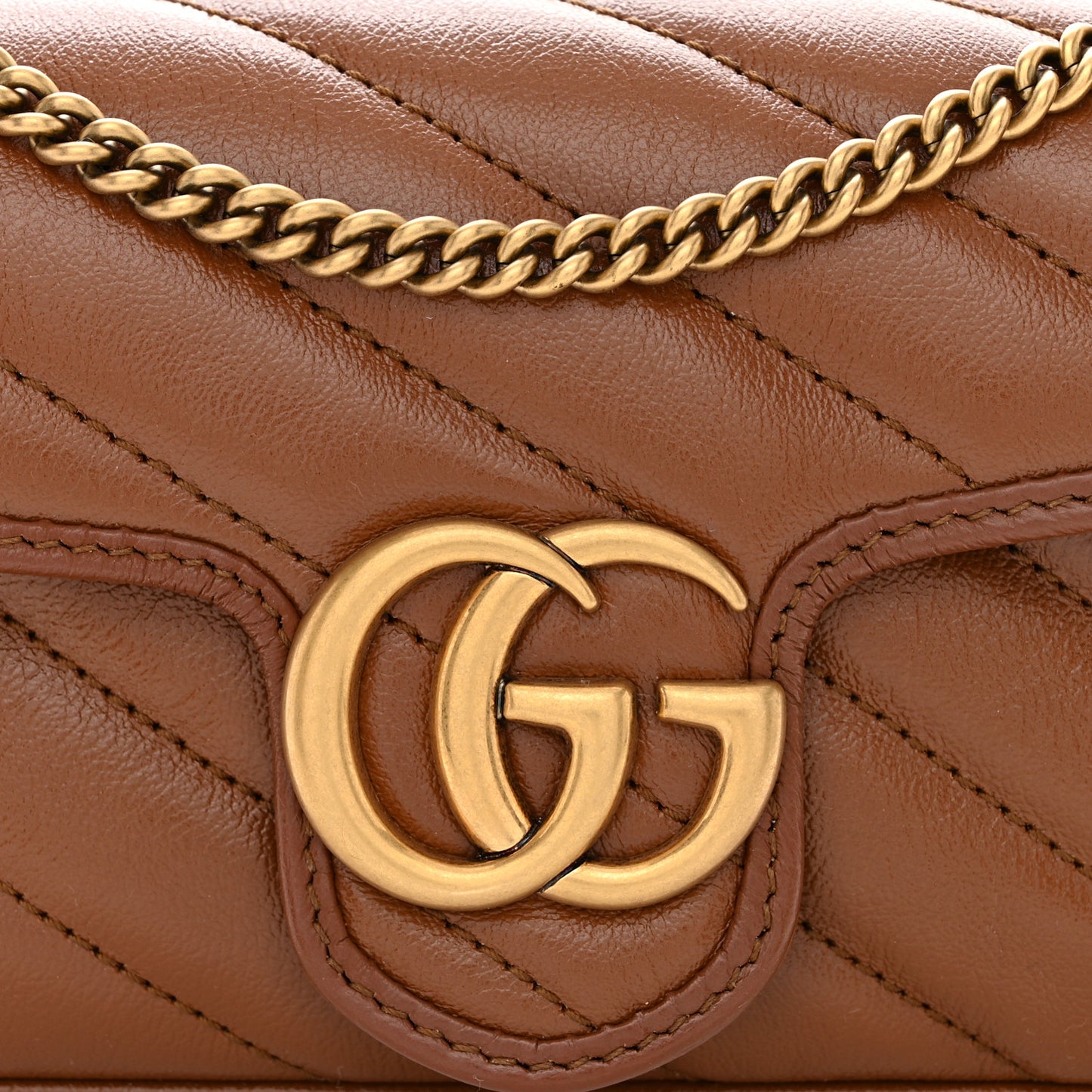 Azalea Calfskin Matelasse Diagonal Super Mini GG Marmont Shoulder Bag Cuir