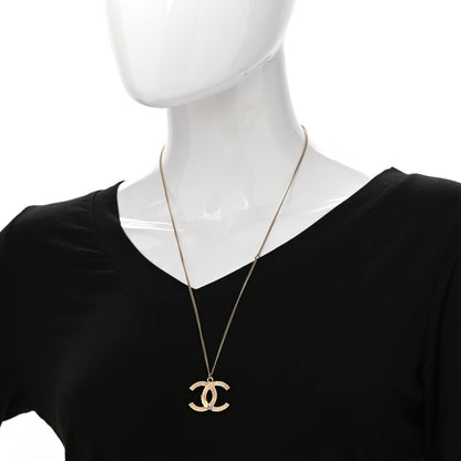 Chanel Pearl Crystal Leaf CC Necklace Gold 2 of 7