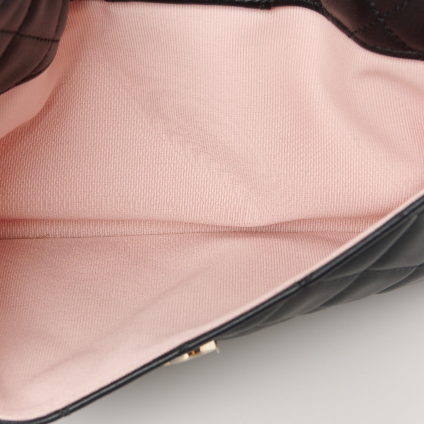 Lambskin Quilted Coco Mark Clutch Black Light Pink