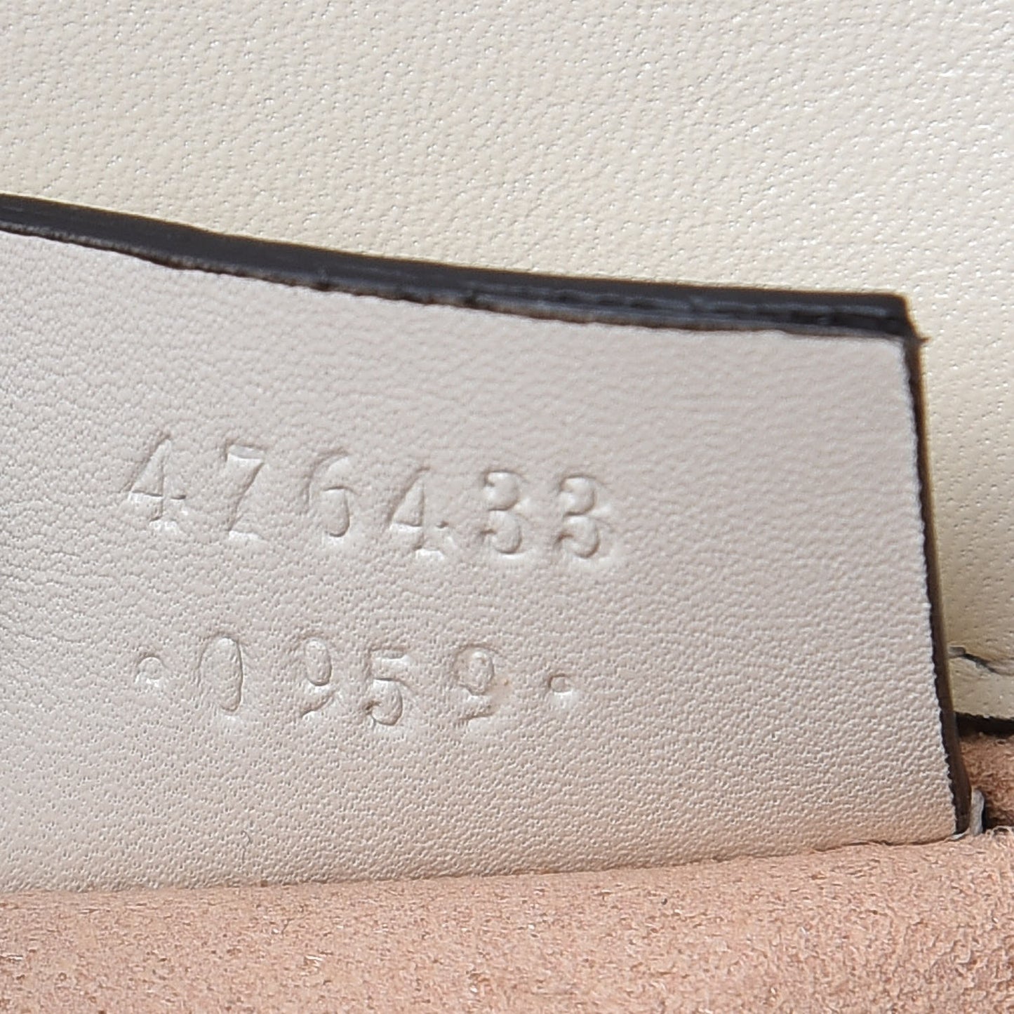 Calfskin Matelasse Super Mini GG Marmont Shoulder Bag White