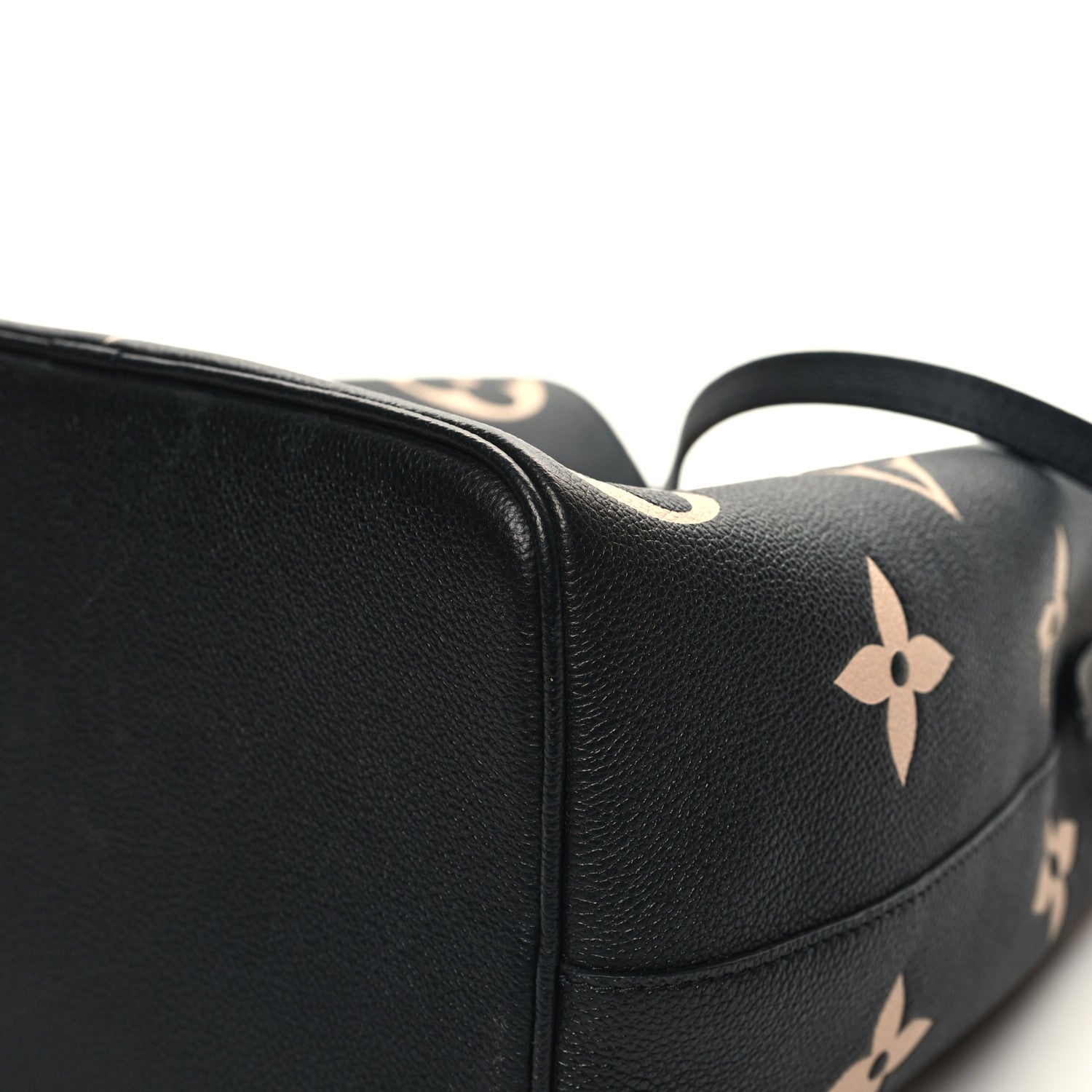 Louis Vuitton Empreinte Monogram Giant Neonoe MM Black Beige 13 of 13