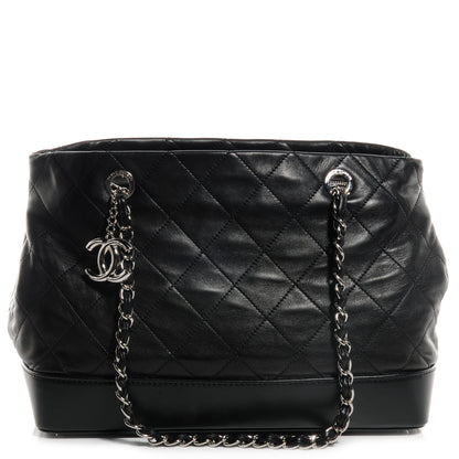 Chanel Leather VIP Medium Shopping Tote Black 1 of 8